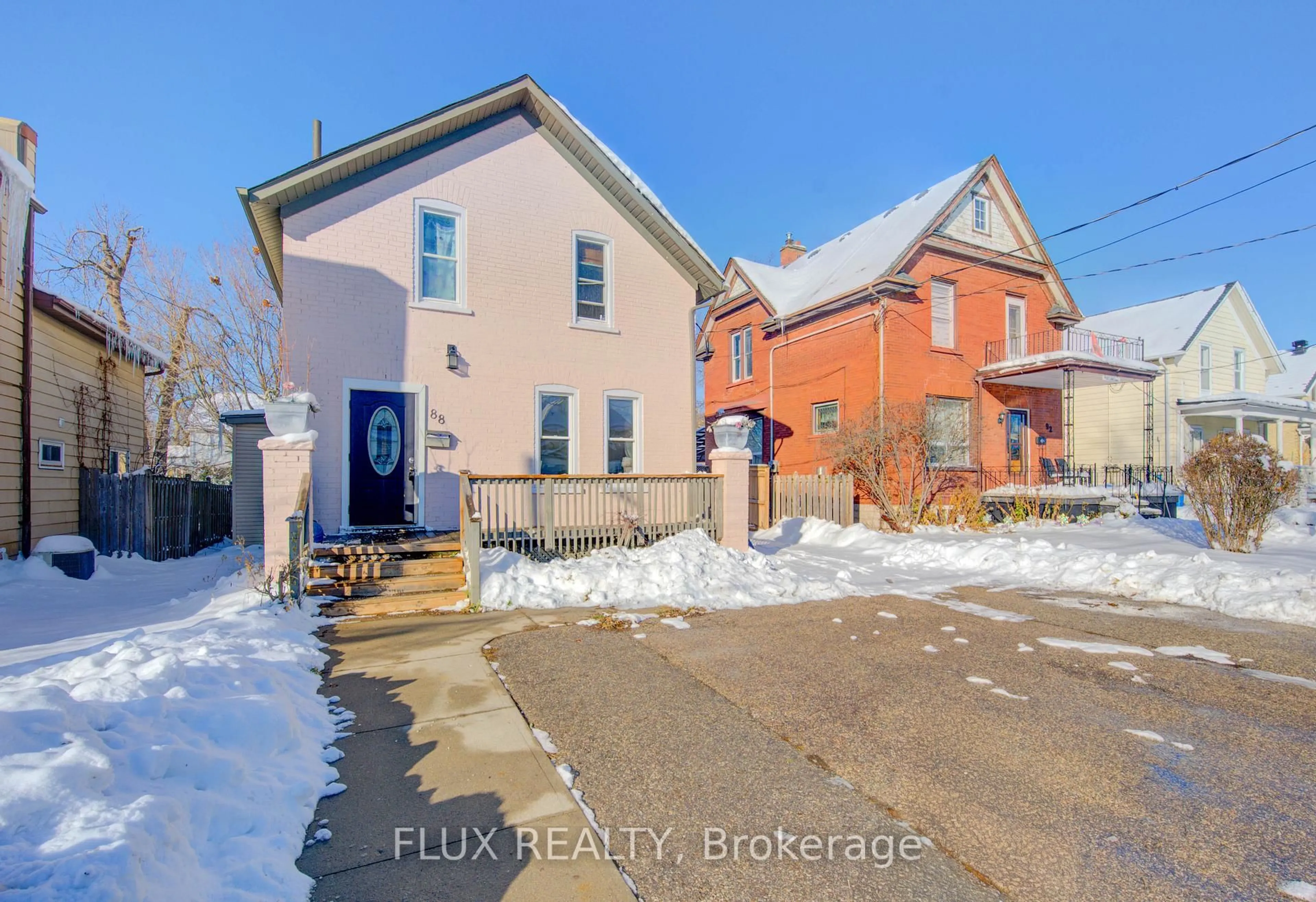 Unknown for 88 Wellington St, Kitchener Ontario N2H 5J8