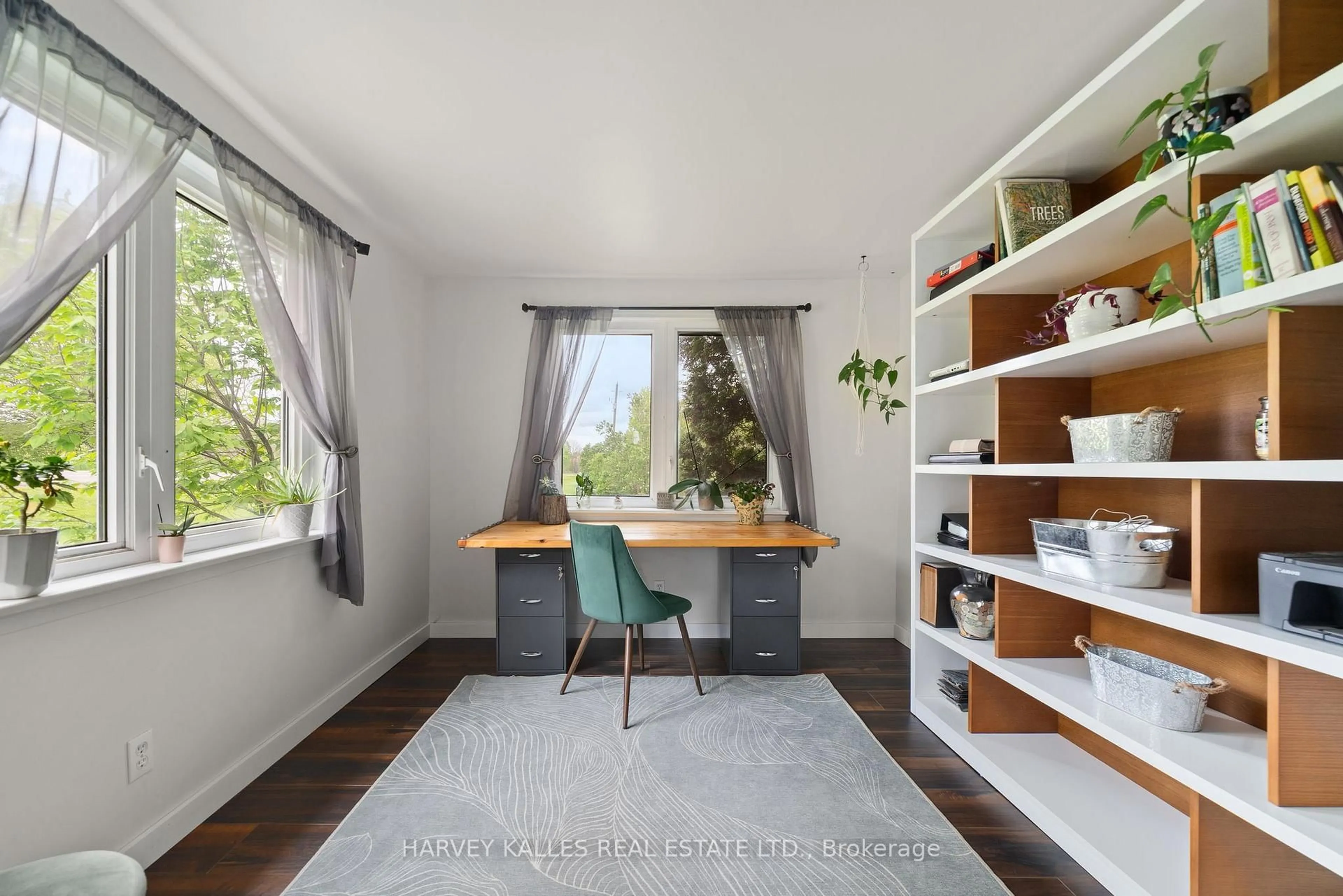 A pic of a room for 13965 Loyalist Pkwy, Prince Edward County Ontario K0K 2T0