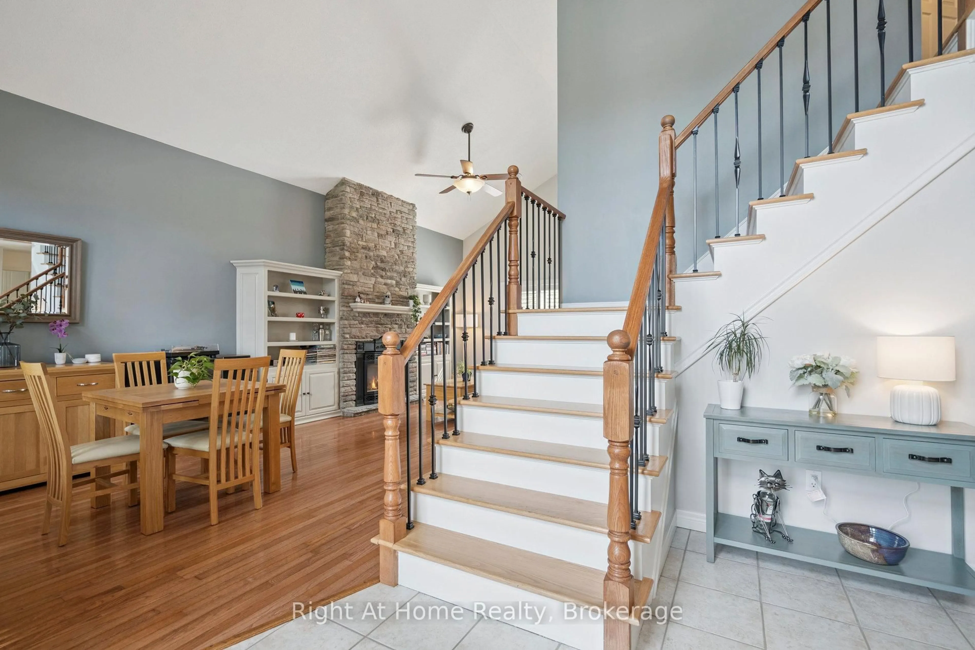 Unknown for 20 Scottswood Lane, Haldimand Ontario N3W 2M4