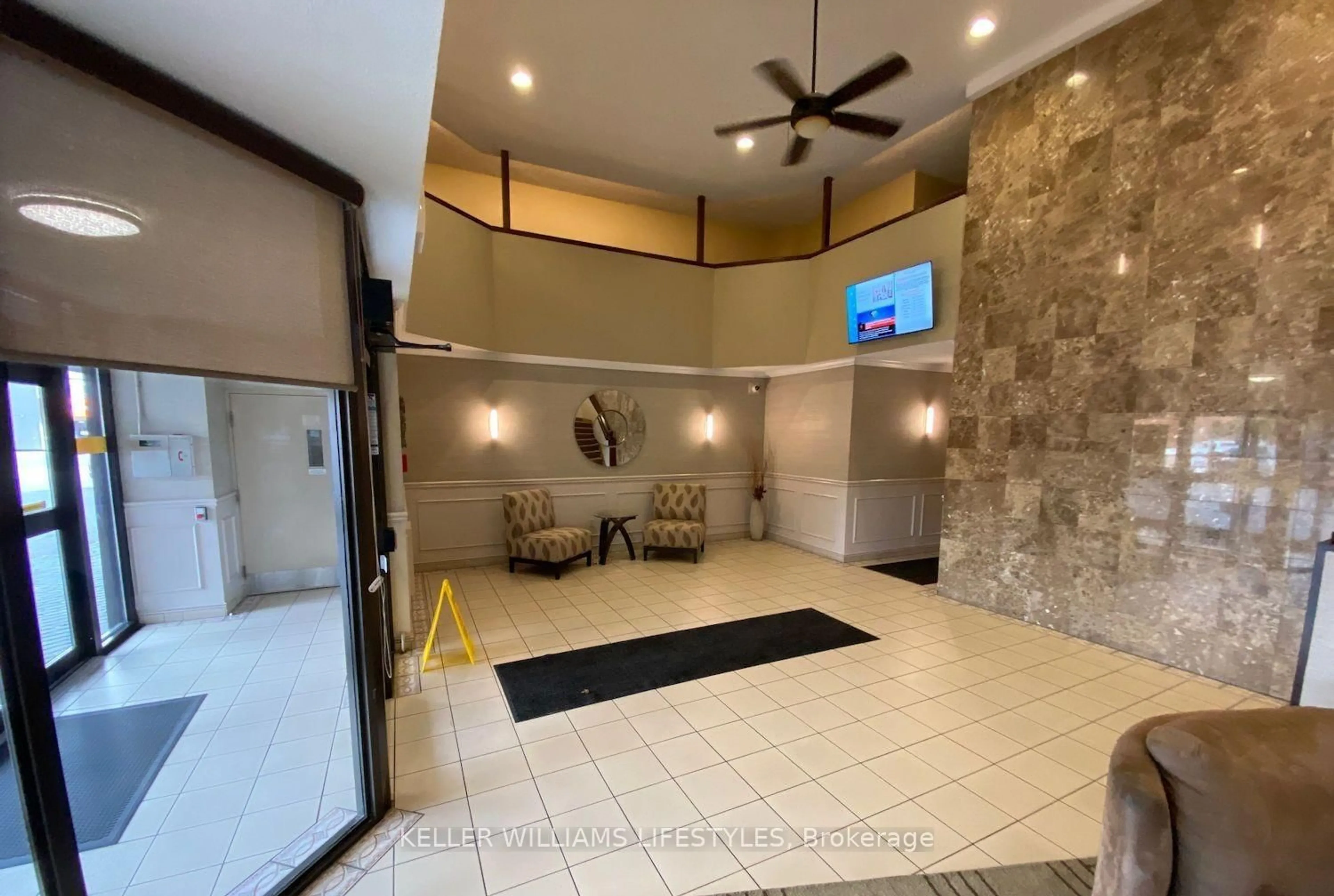 Unknown for 323 Colborne St #206, London East Ontario N6B 3N8