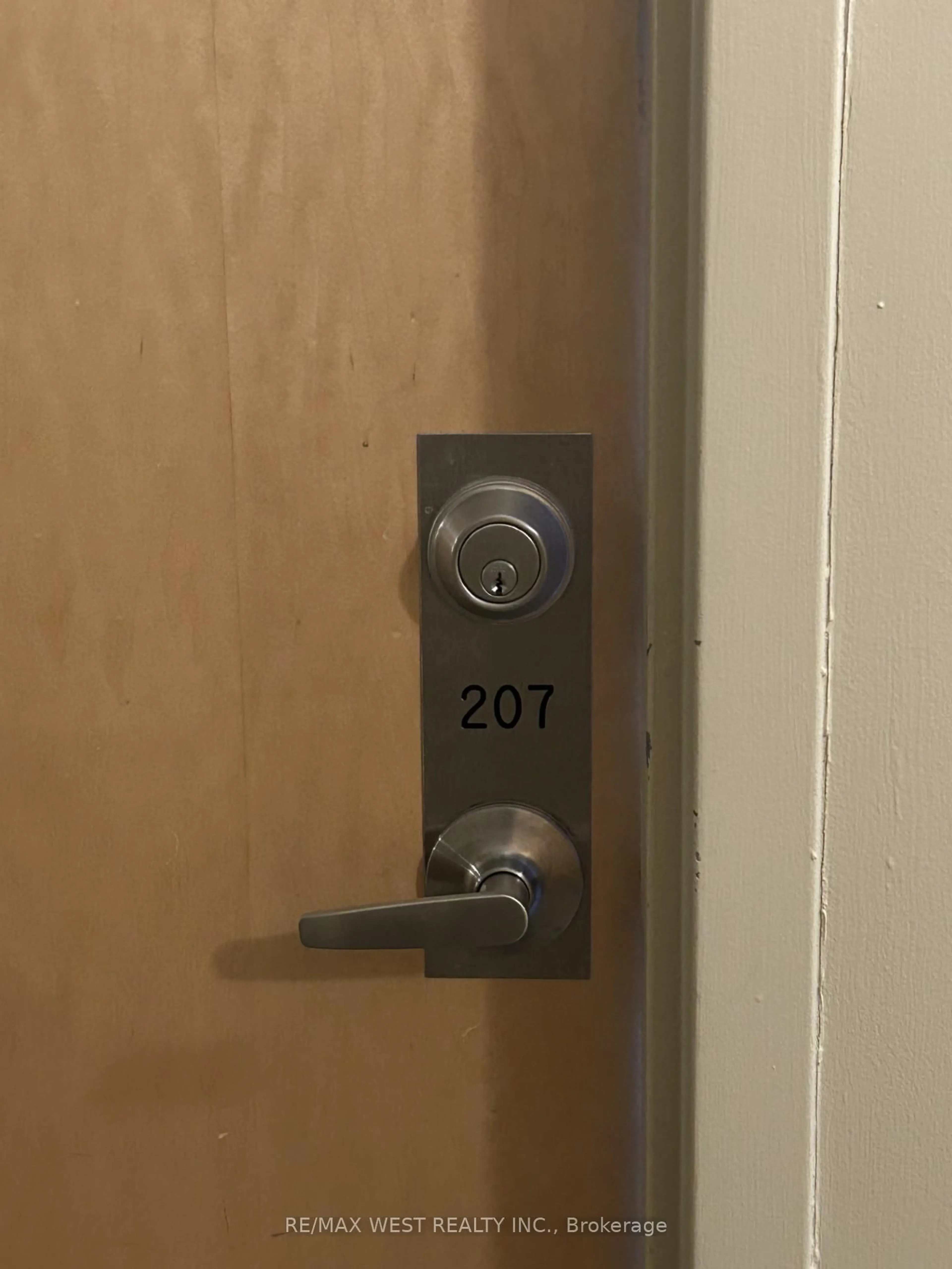 A pic of a room for 410 King St #207, Kitchener Ontario N2G 1C3