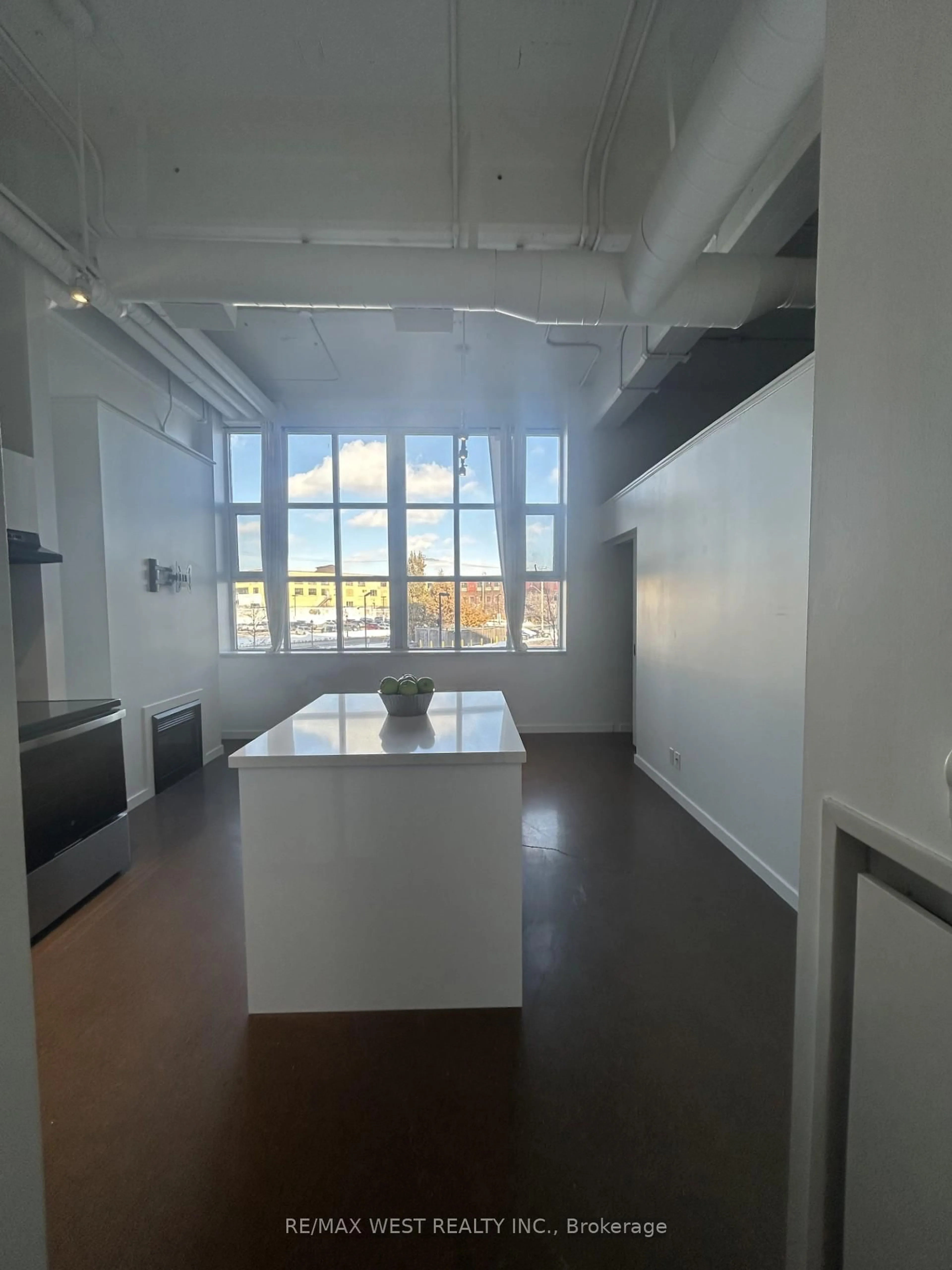 Unknown for 410 King St #207, Kitchener Ontario N2G 1C3