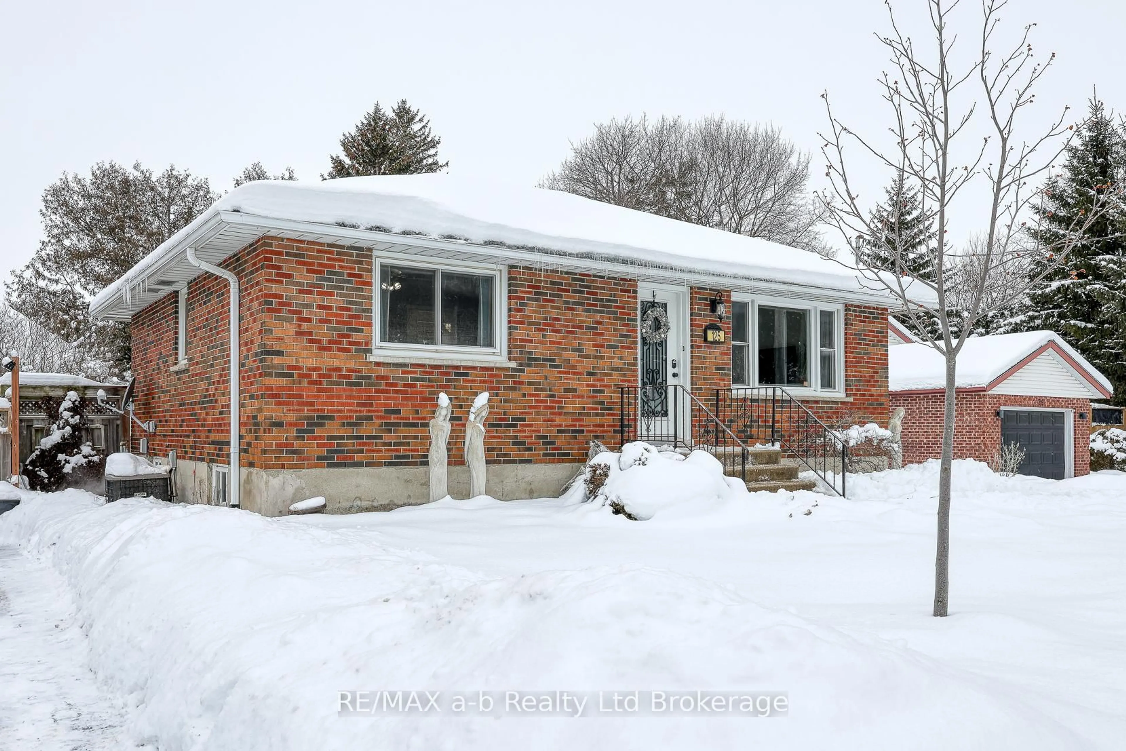 Home with brick exterior material, street for 125 Beale St, Woodstock Ontario N4S 6X8