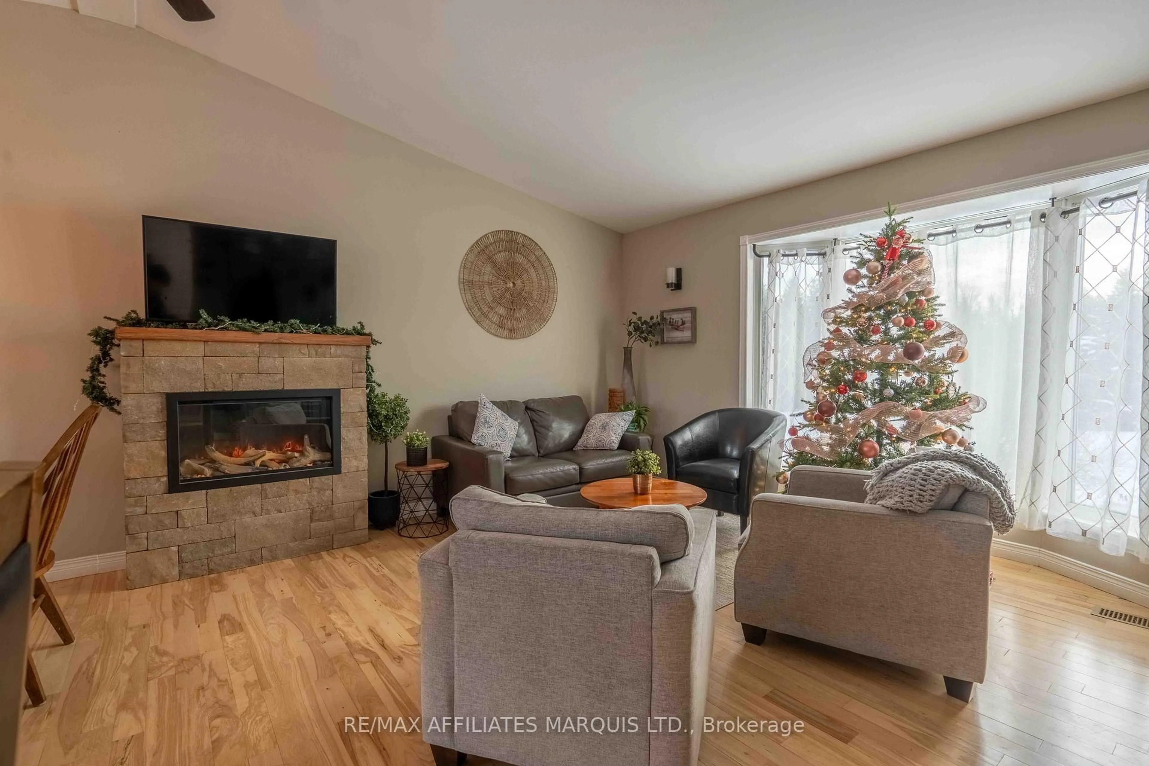 Living room with furniture, unknown for 4239 County Rd 11 Rd, South Stormont Ontario K7R 3L2