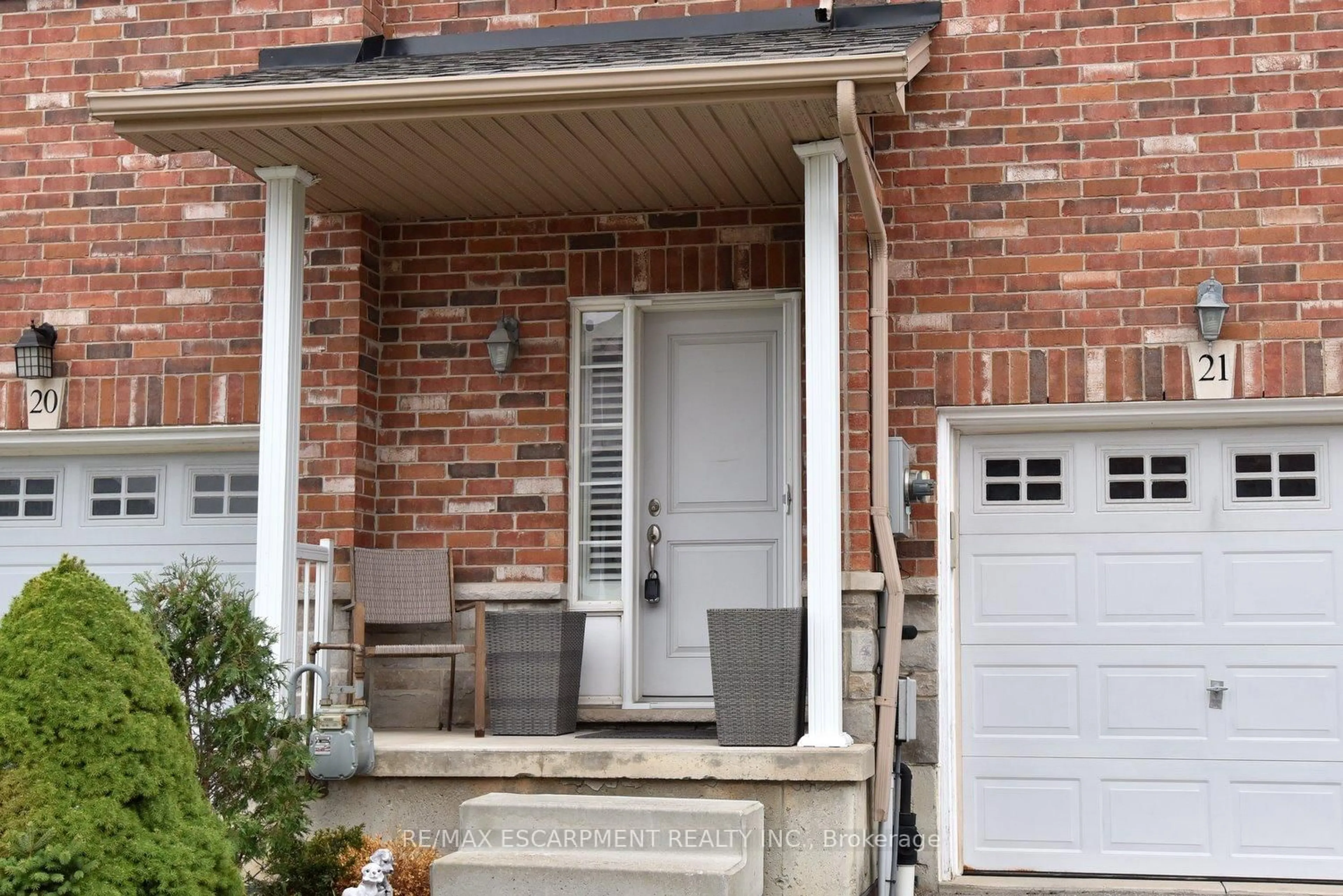 Home with brick exterior material, street for 45 Seabreeze Cres #21, Hamilton Ontario L8E 0G1