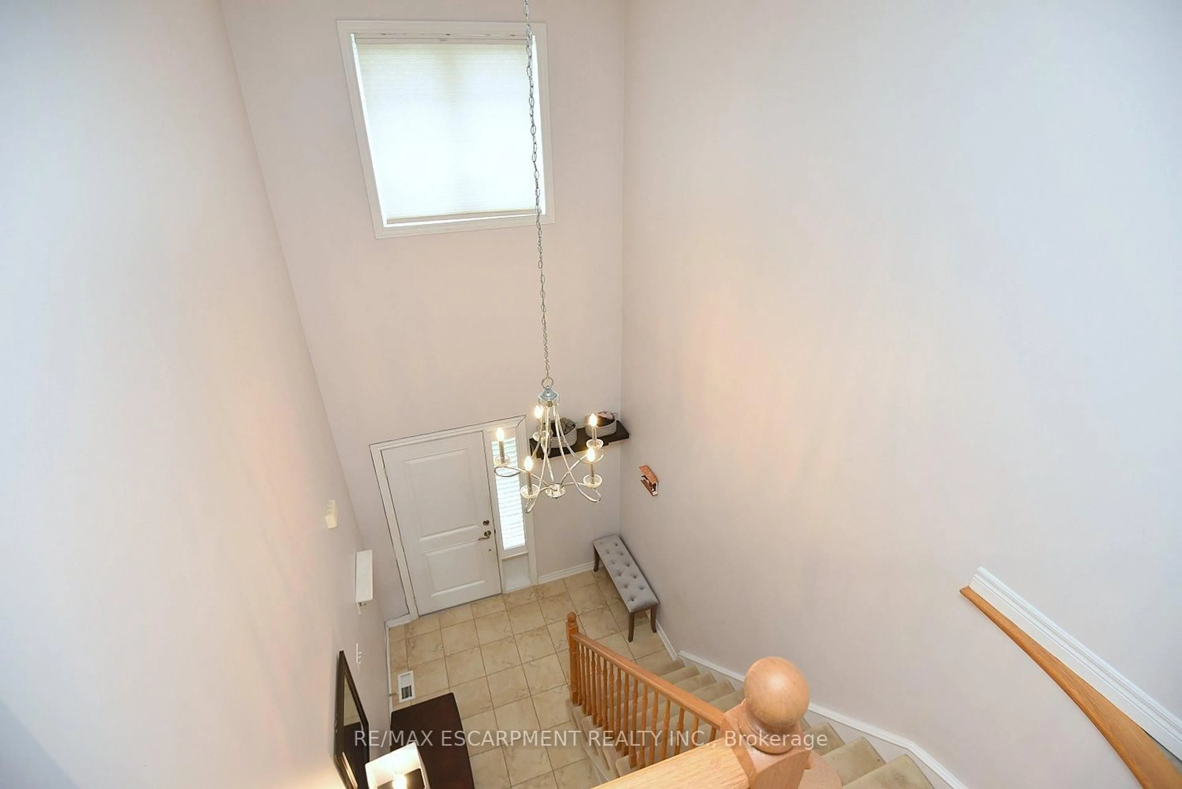A pic of a room for 45 Seabreeze Cres #21, Hamilton Ontario L8E 0G1