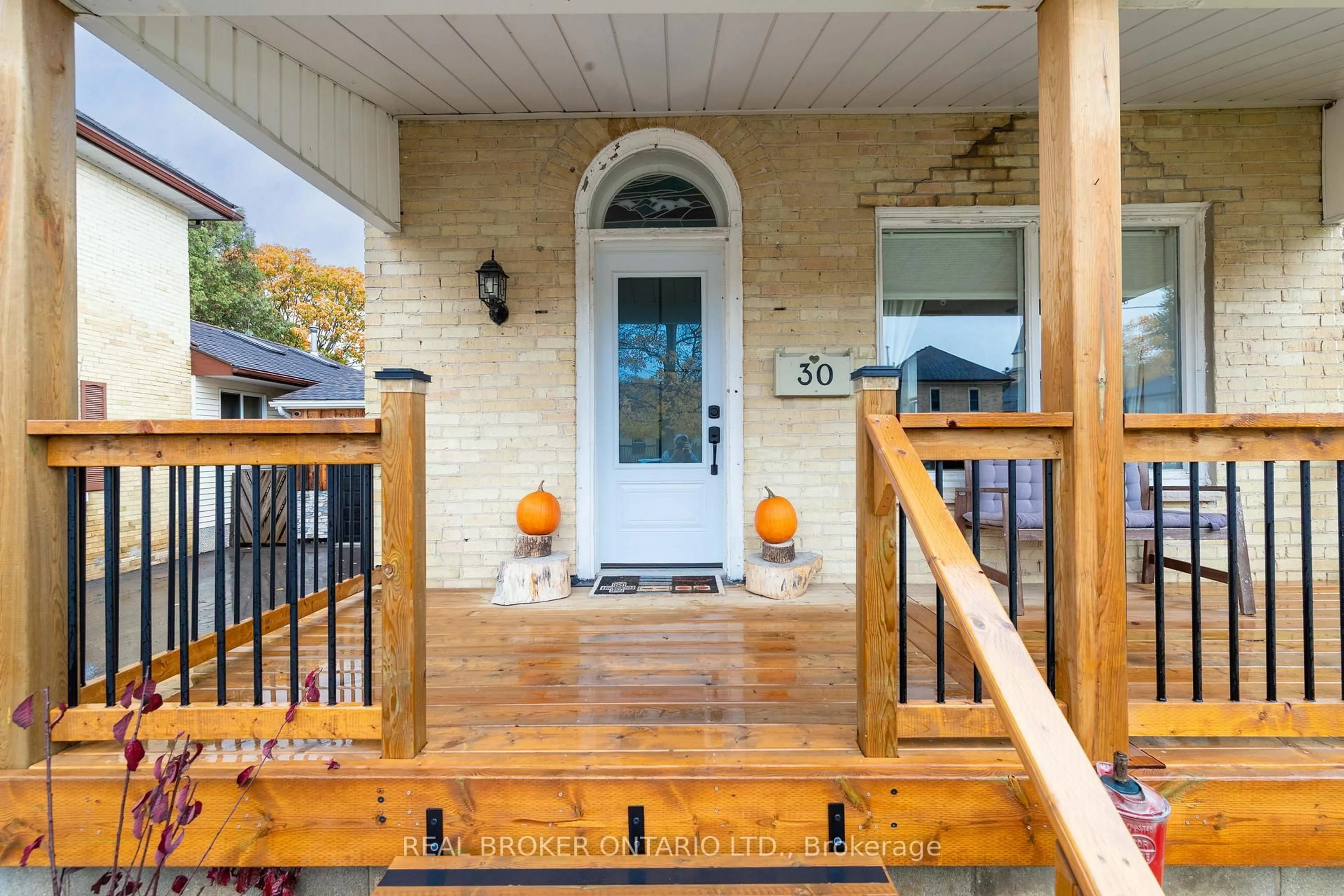 Unknown for 30 Wood St, Mapleton Ontario N0G 1P0