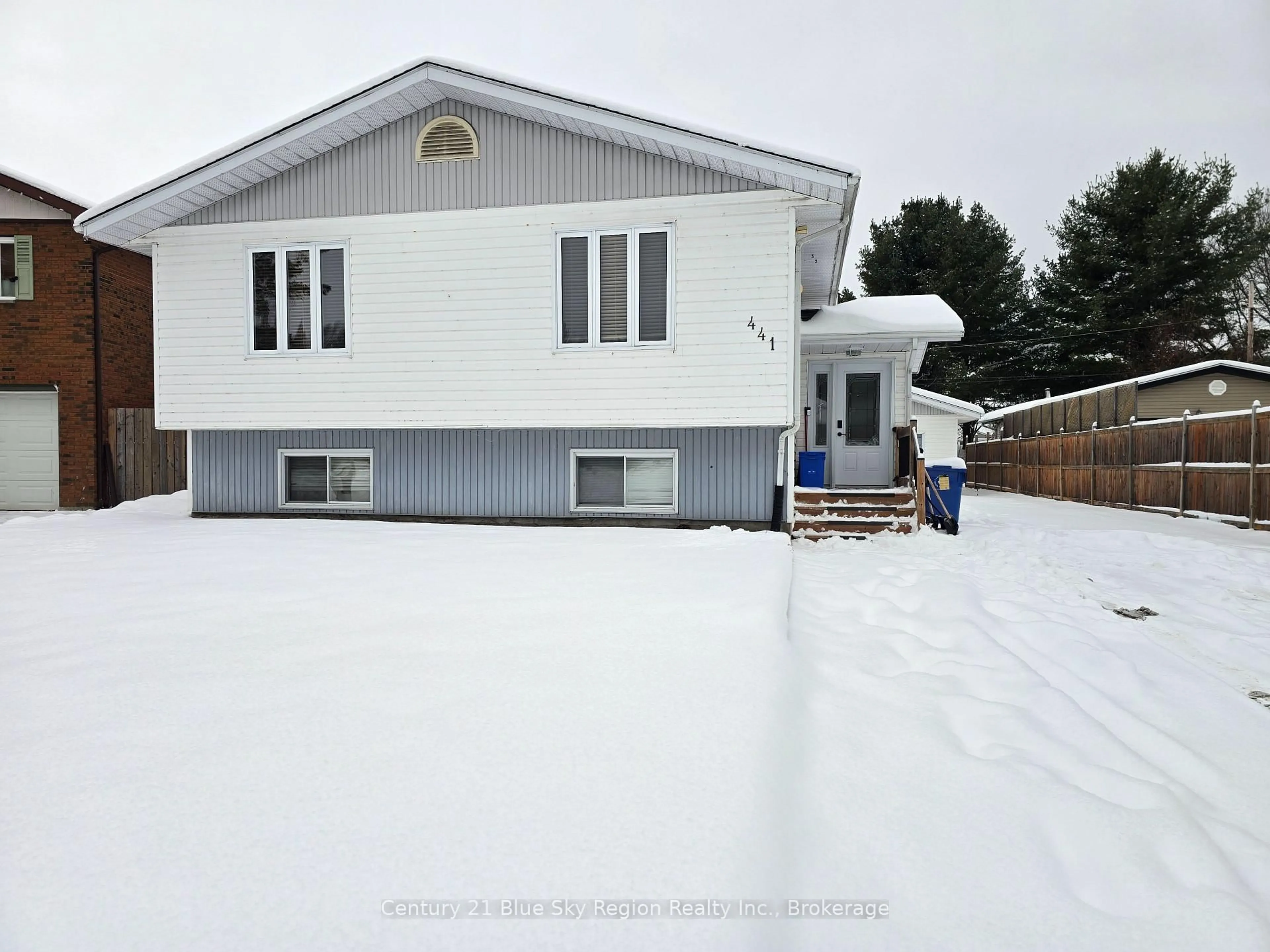 Home with vinyl exterior material, street for 441 Mageau St, West Nipissing Ontario P2B 3G5
