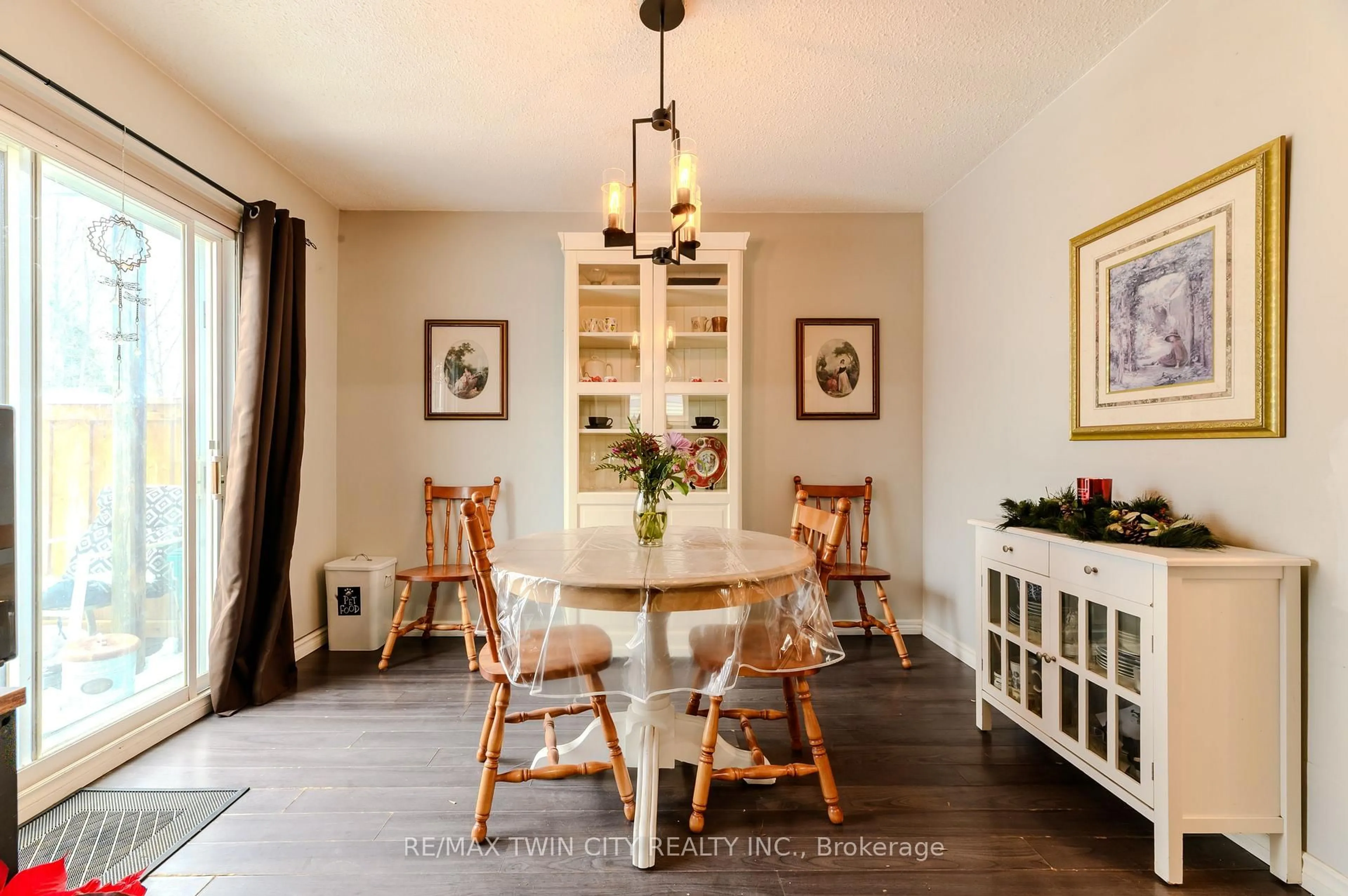 Dining room, unknown for 12 White Owl Cres, Brantford Ontario N3P 1A2