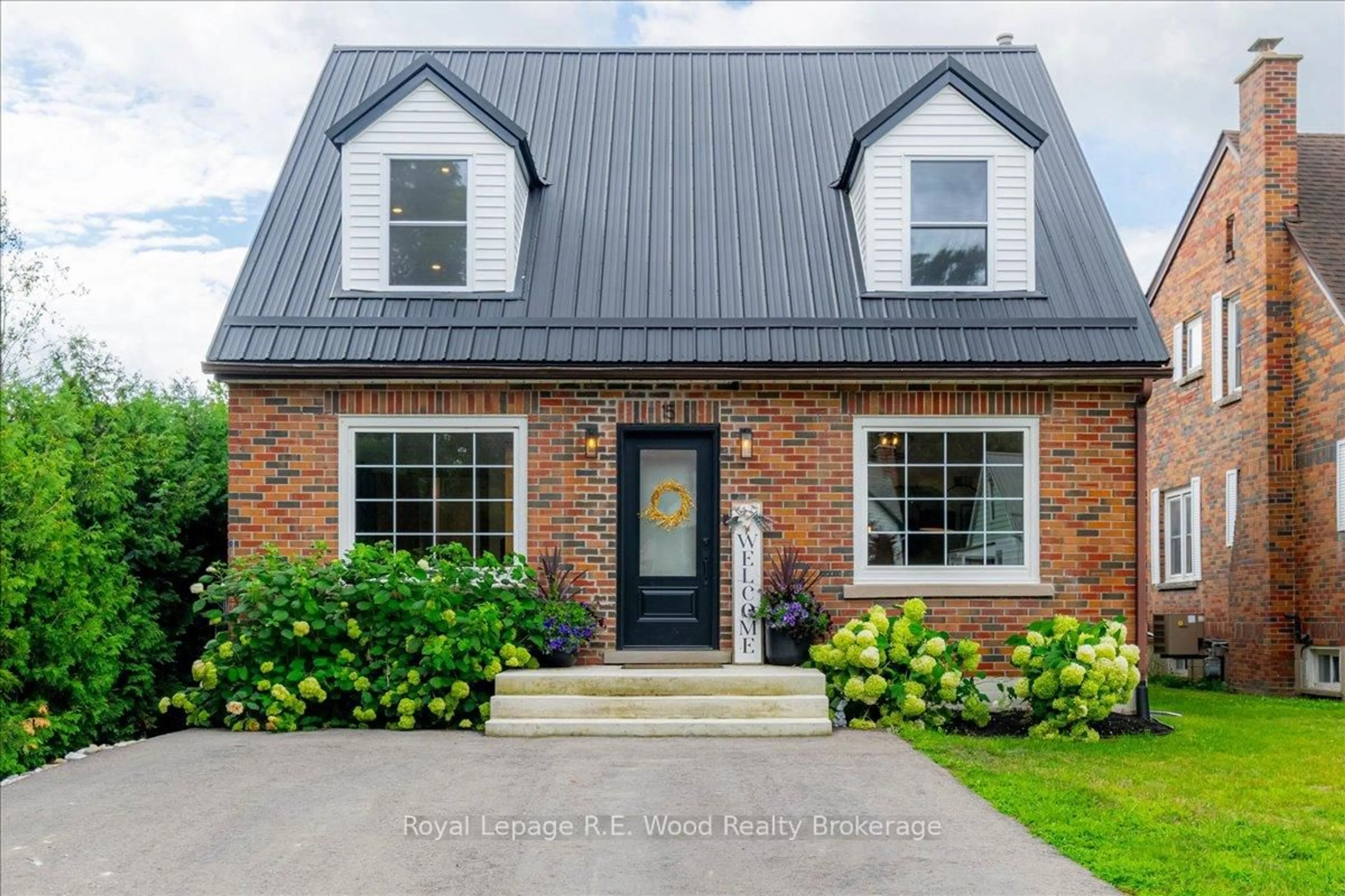 Home with brick exterior material, street for 15 Mckenzie St, Tillsonburg Ontario N4G 2E7