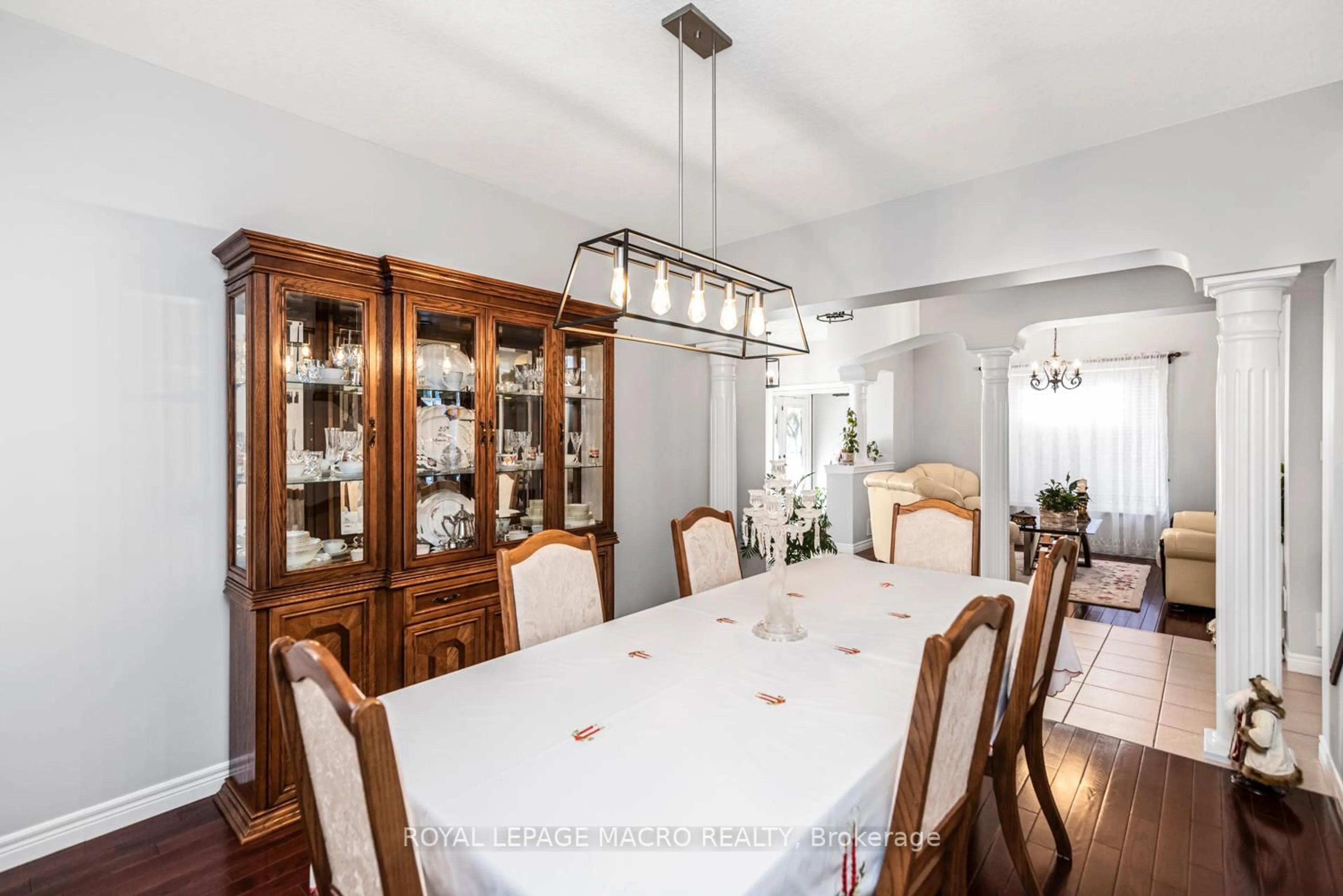 Dining room, unknown for 102 Erika Cres, Hamilton Ontario L8W 0A2