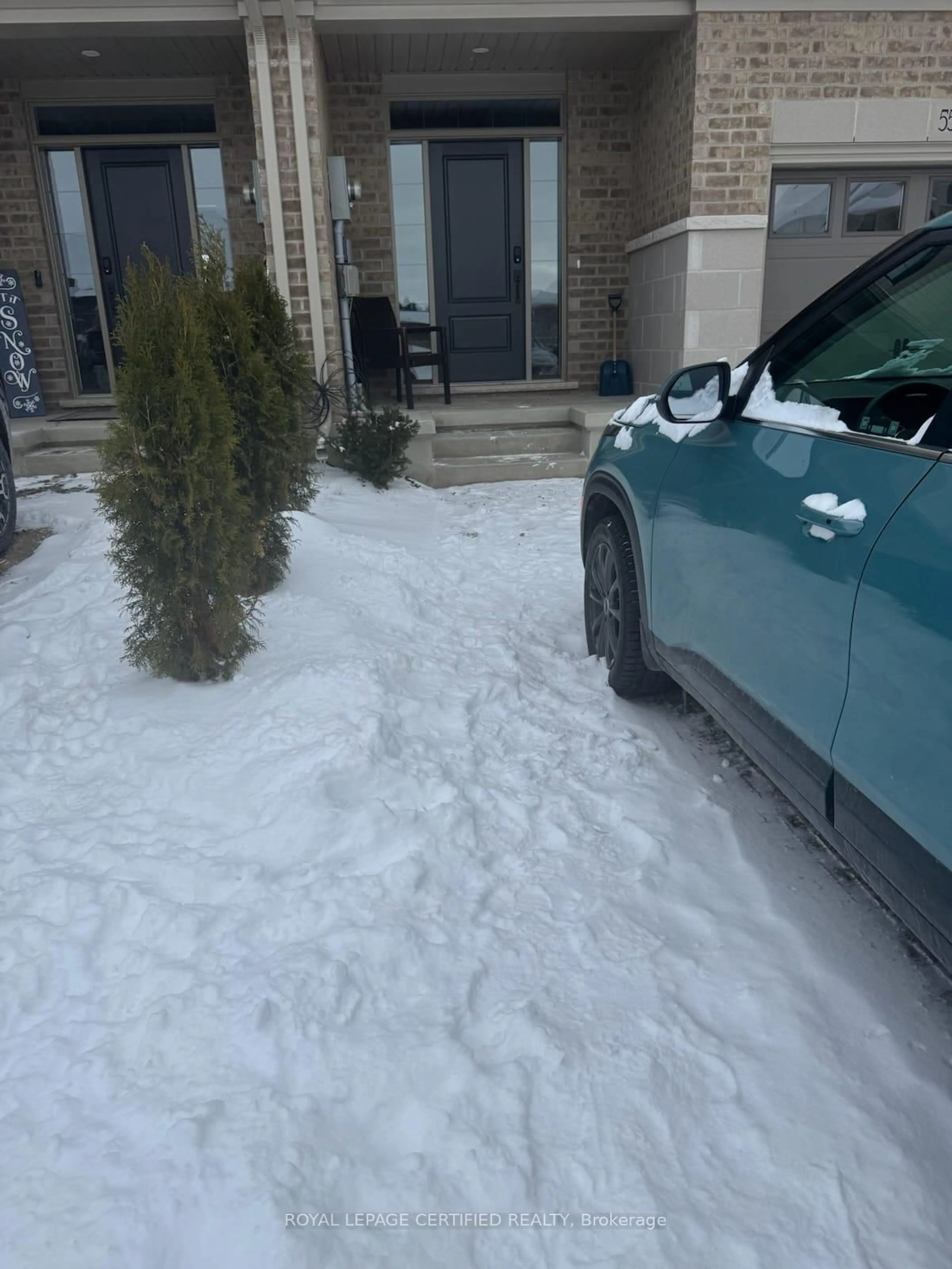 Parking for 55 Braun Ave, Tillsonburg Ontario N4G 0K3