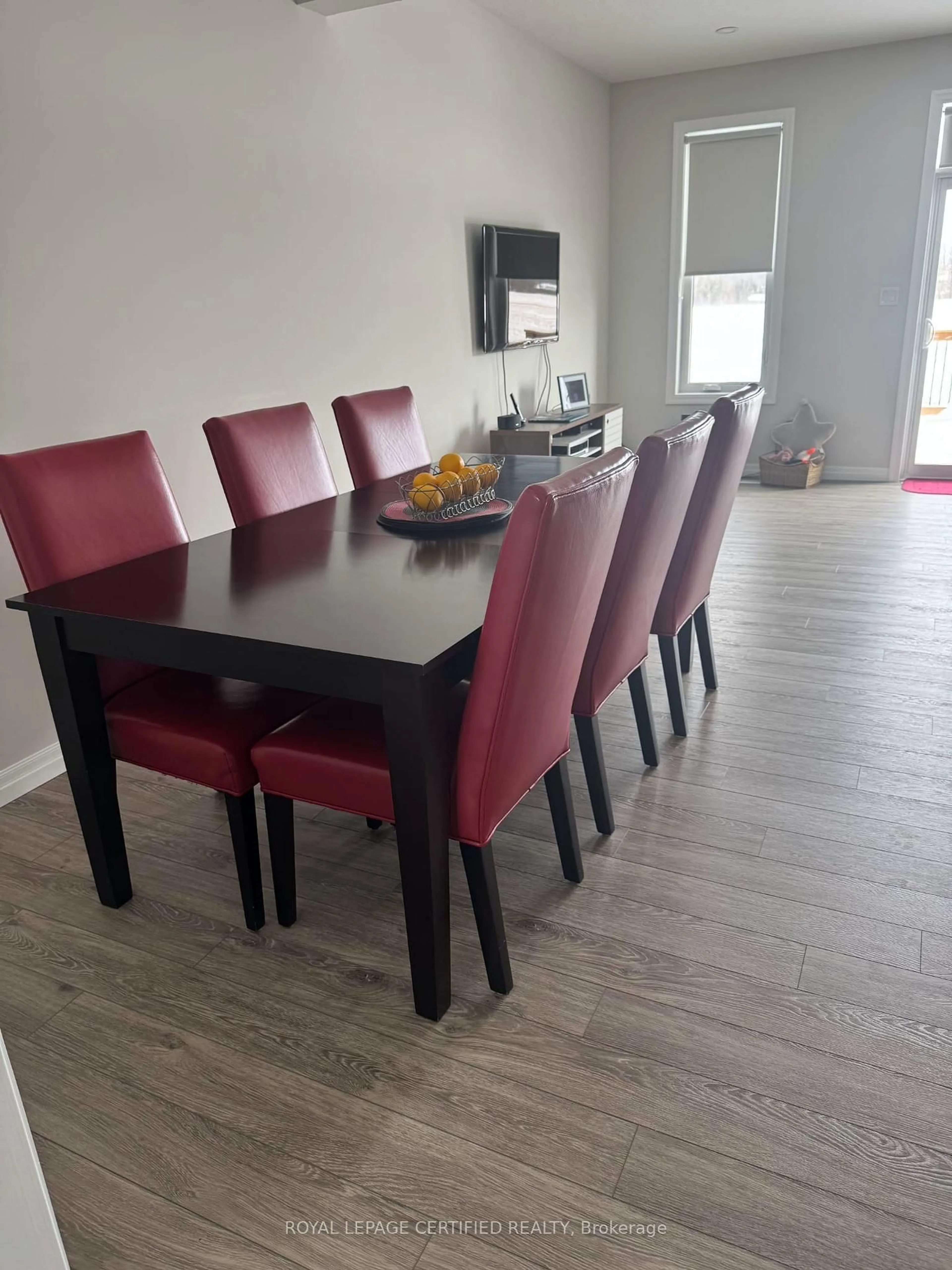 Dining room, wood/laminate floor for 55 Braun Ave, Tillsonburg Ontario N4G 0K3