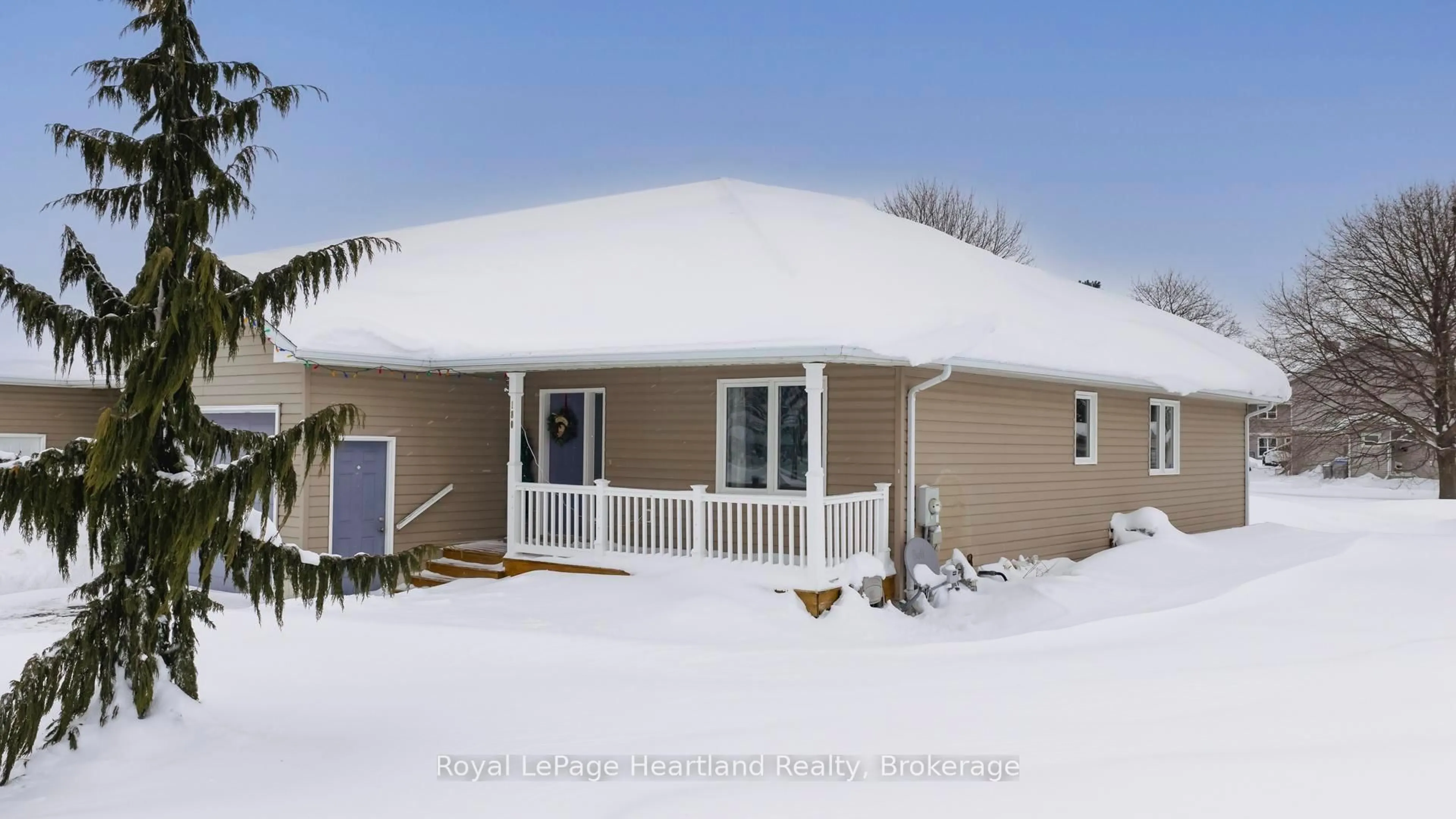 Home with vinyl exterior material, building for 180 Toronto Blvd, Huron East Ontario N0M 1L0