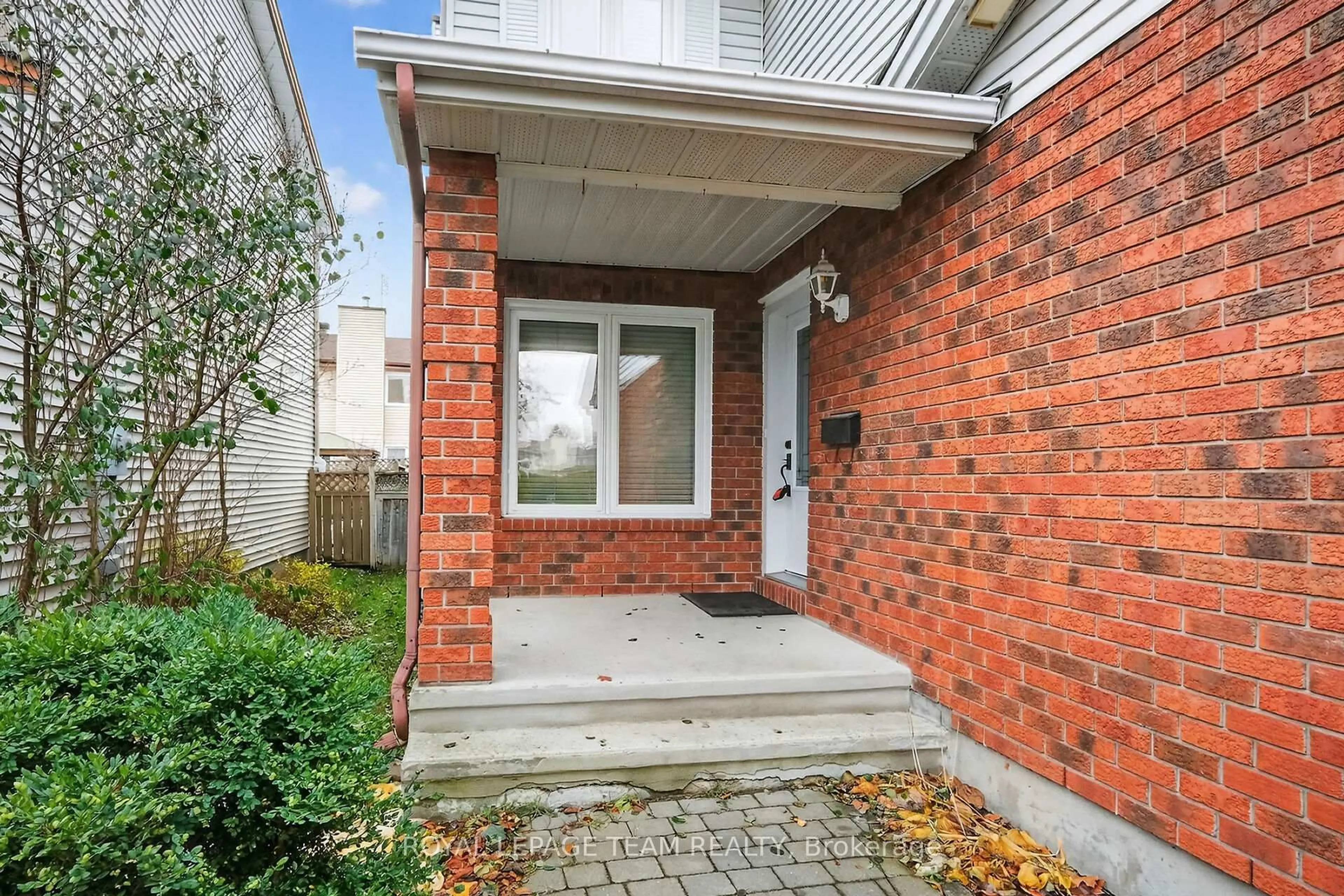 Home with brick exterior material, street for 1475 York Mills Dr, Ottawa Ontario K4A 2N5