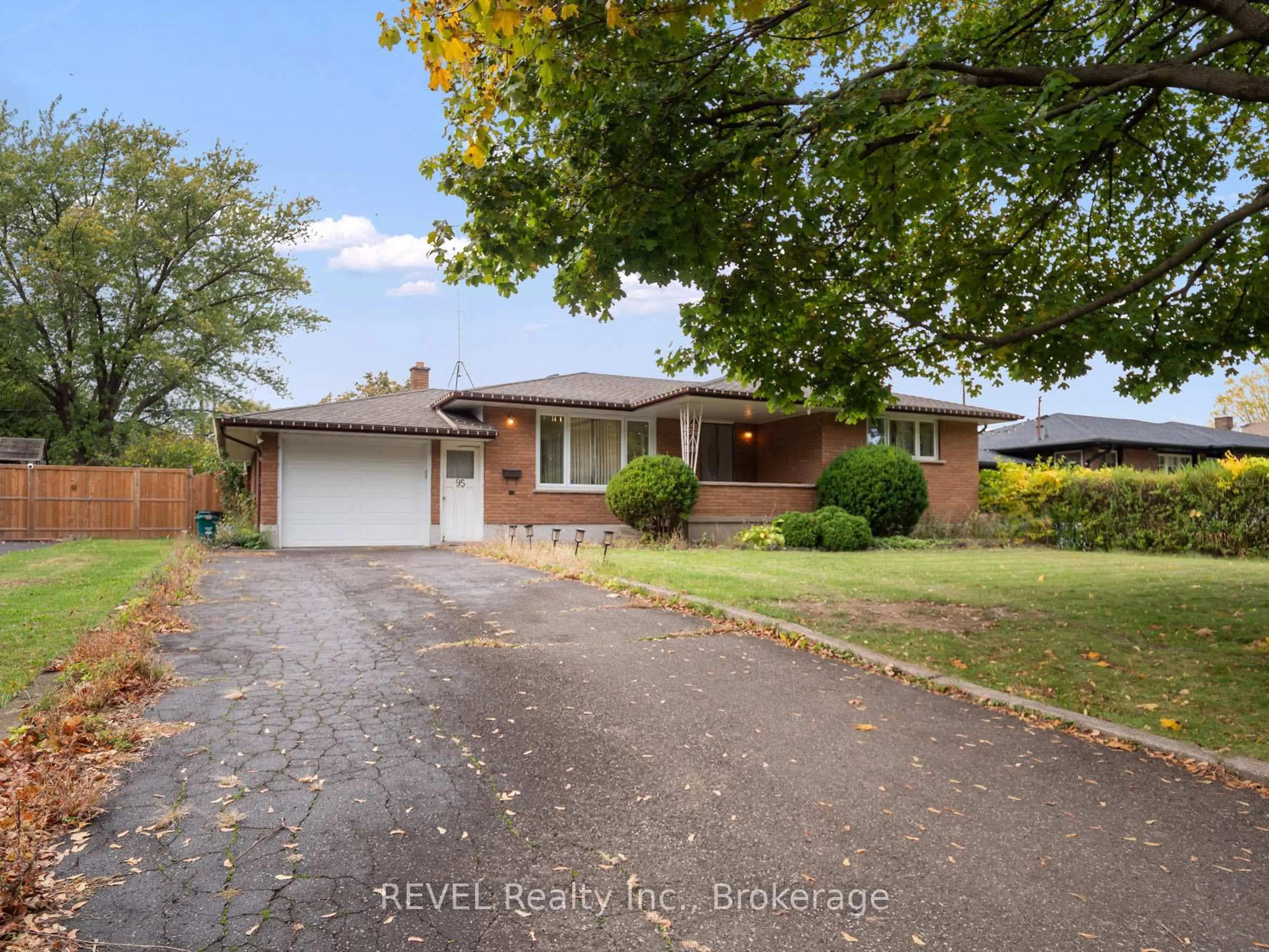Home with brick exterior material, street for 95 Windward St, St. Catharines Ontario L2M 4C4
