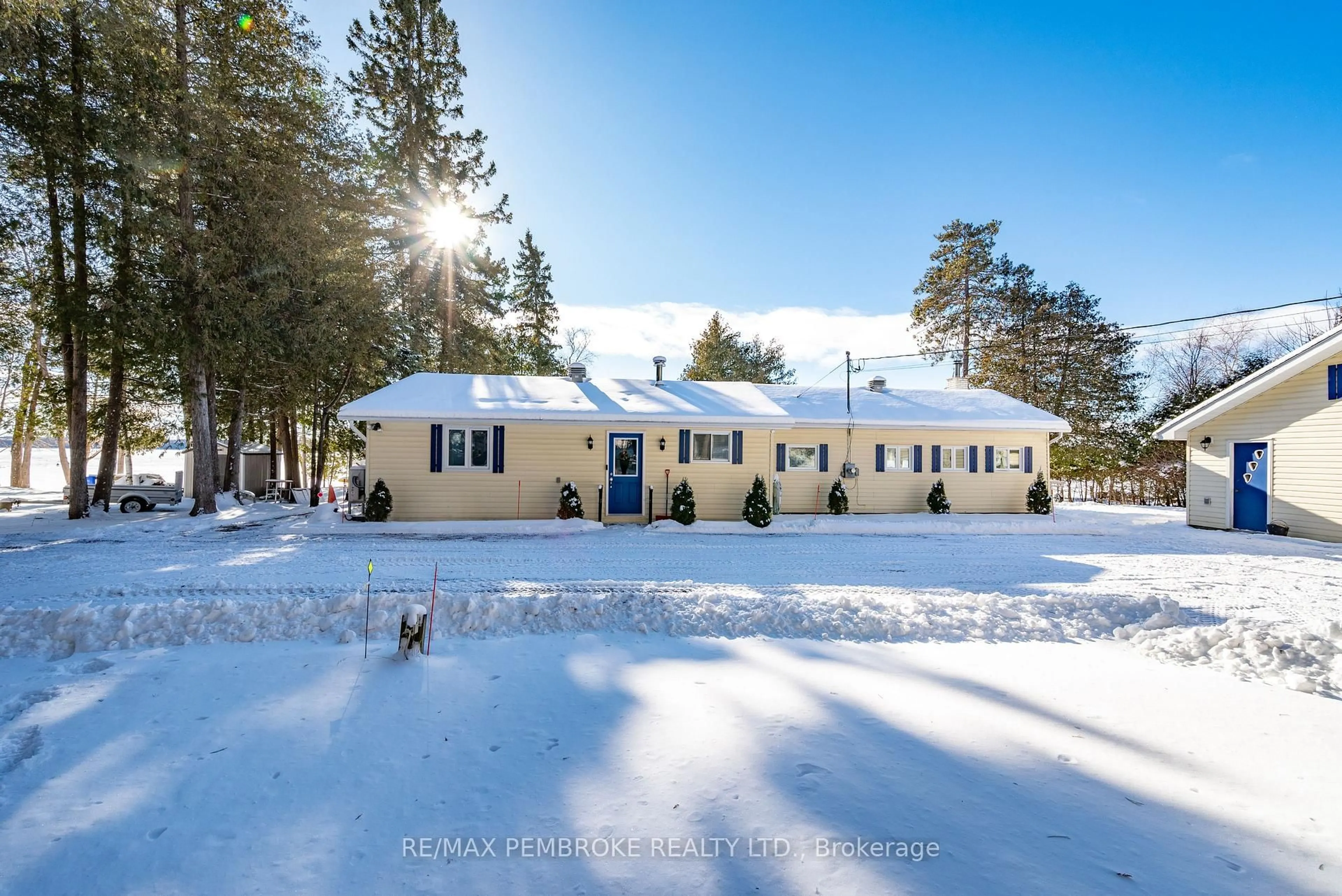 A pic from outside/outdoor area/front of a property/back of a property/a pic from drone, unknown for 229 Holiday Lane, Eganville Ontario K0J 1T0
