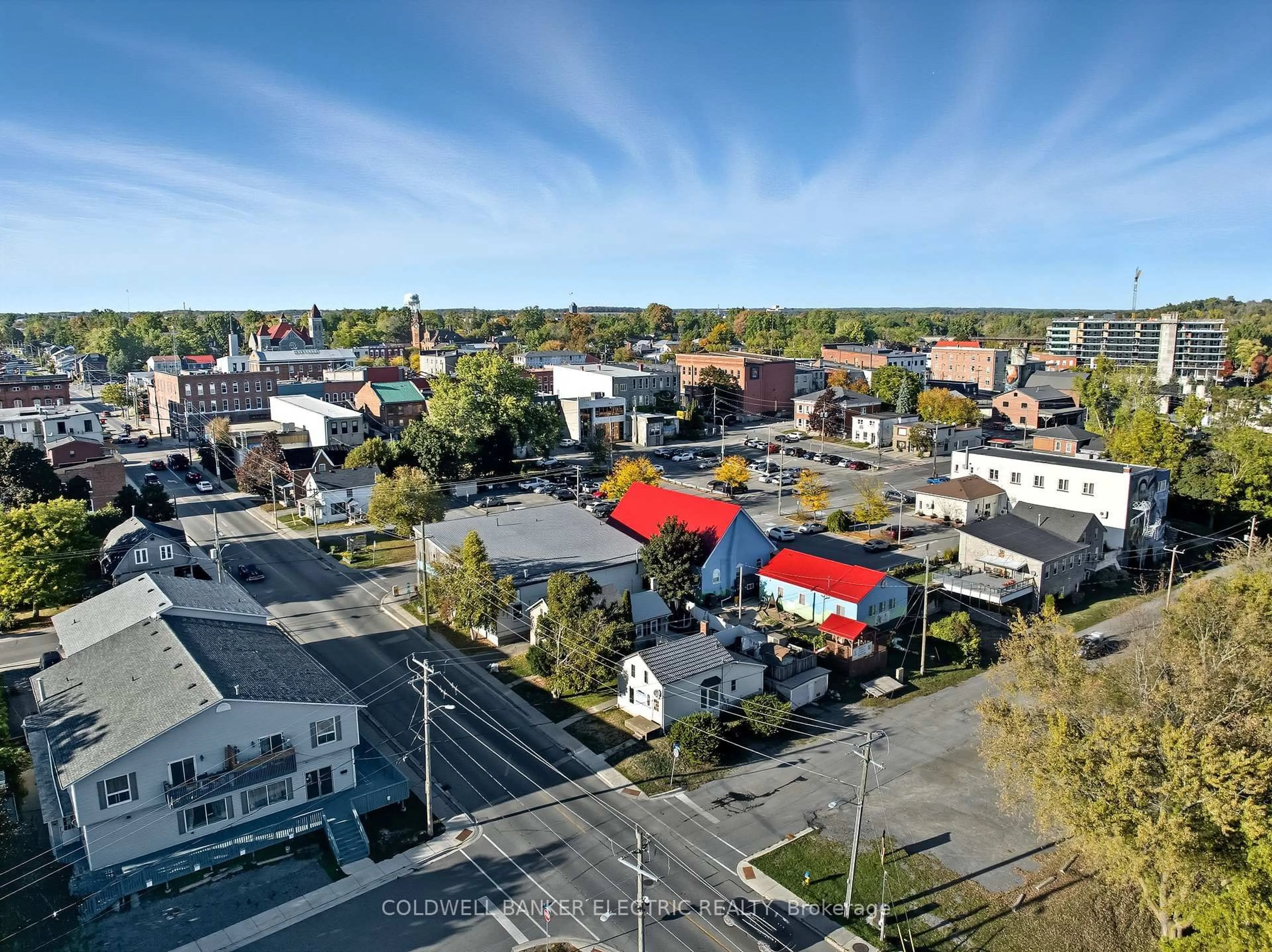 A pic from outside/outdoor area/front of a property/back of a property/a pic from drone, street for 59 Centre St, Greater Napanee Ontario K7R 1M8