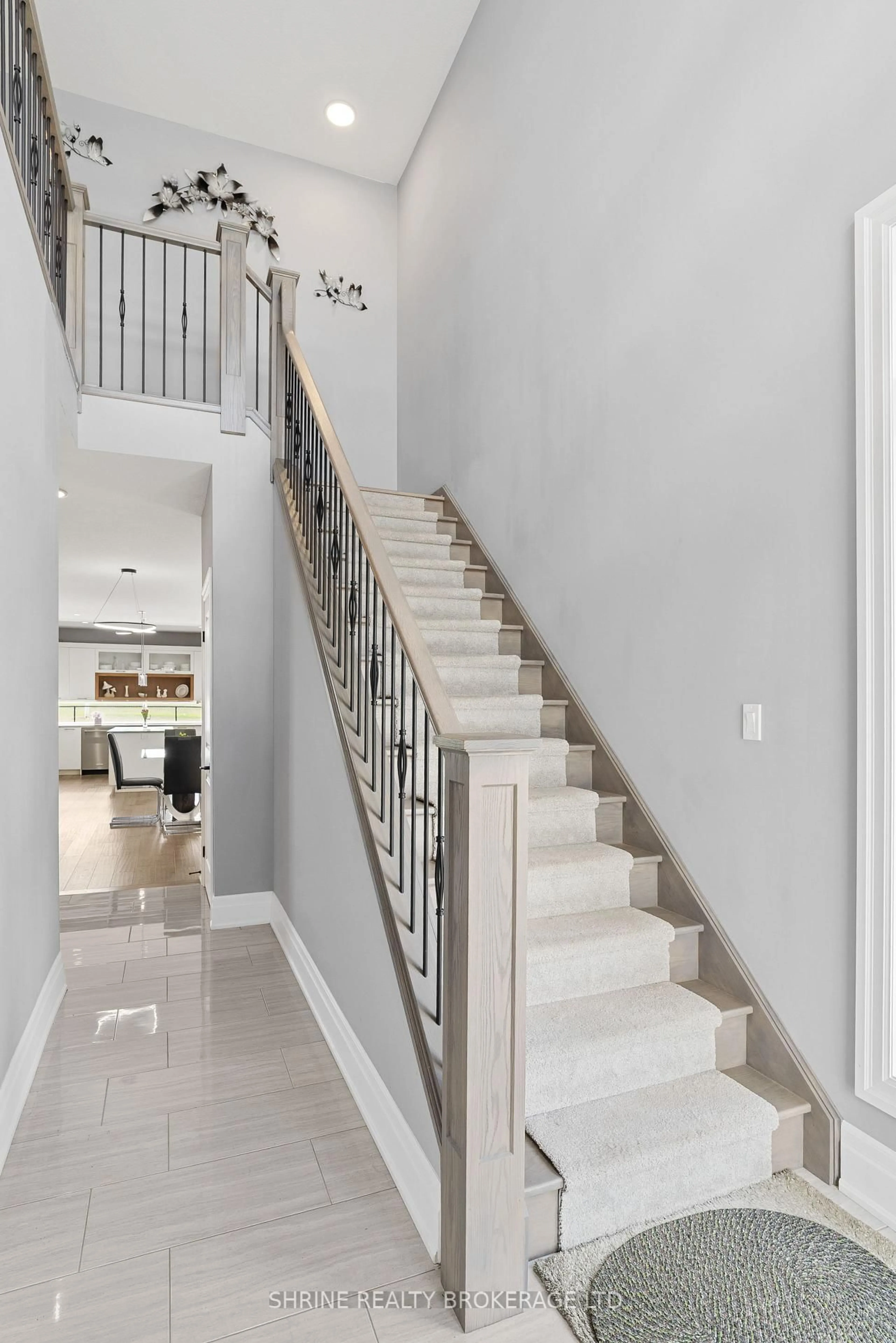 Stairs for 957 Holtby Crt, London North Ontario N6G 0W9