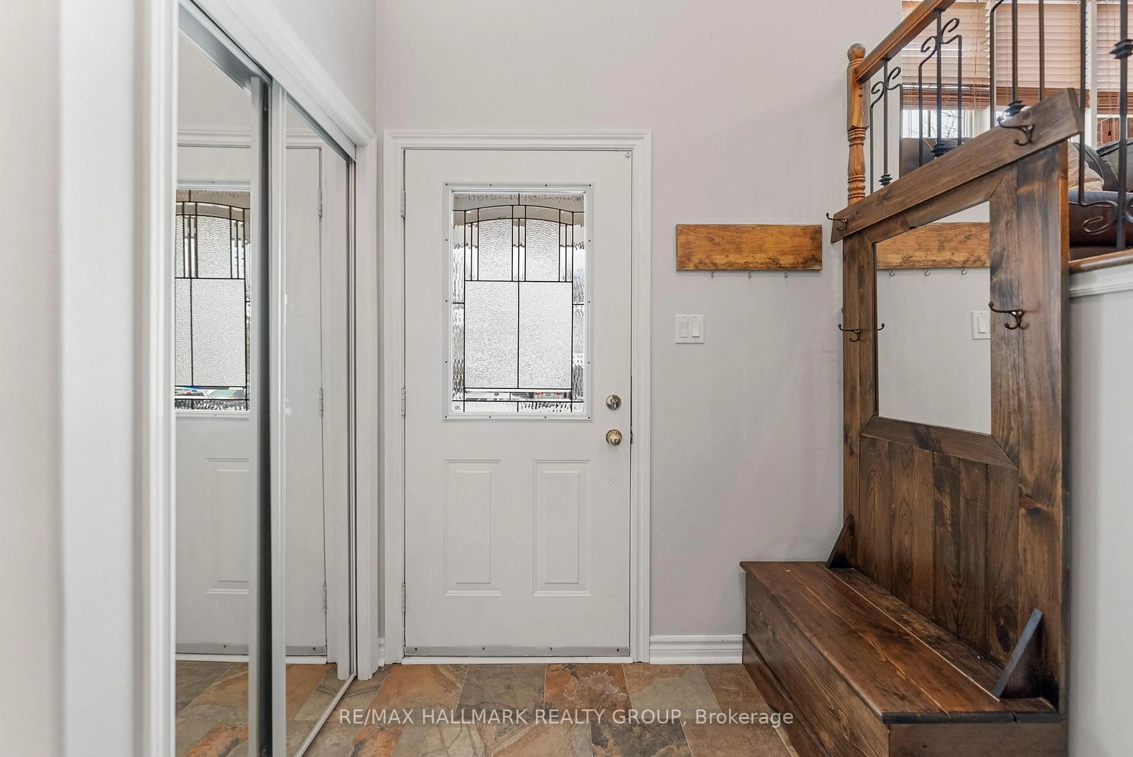 Indoor entryway for 62 Whalings Circ, Stittsville Ontario K2S 1S4