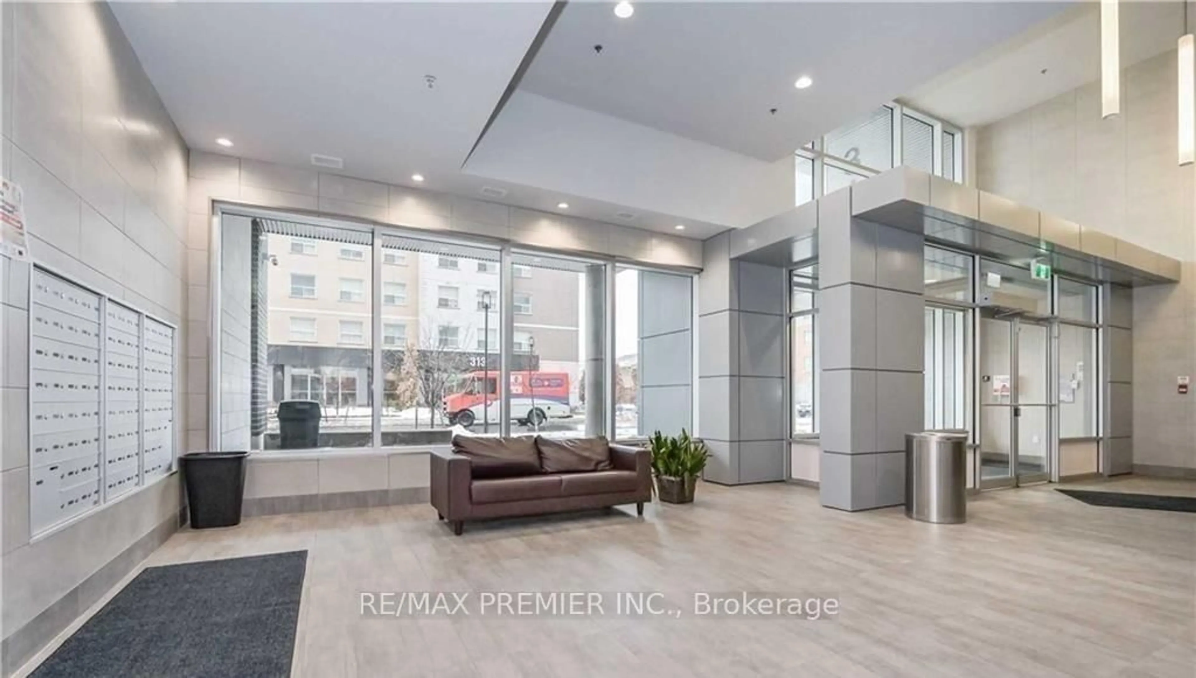 Lobby for 318 Spruce St #1310, Waterloo Ontario N2L 0B7