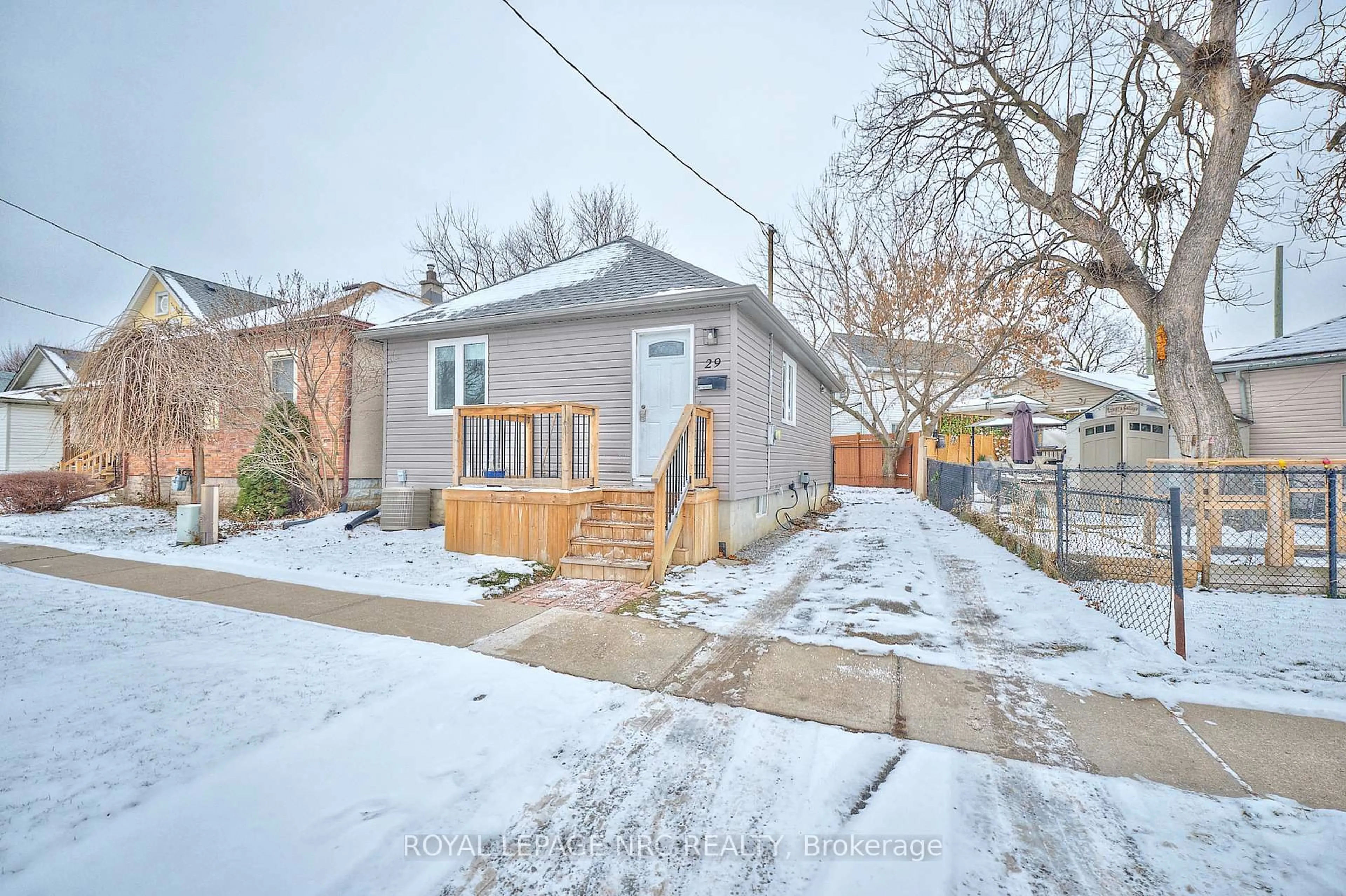 Unknown for 29 Trapnell St, St. Catharines Ontario L2R 1B1