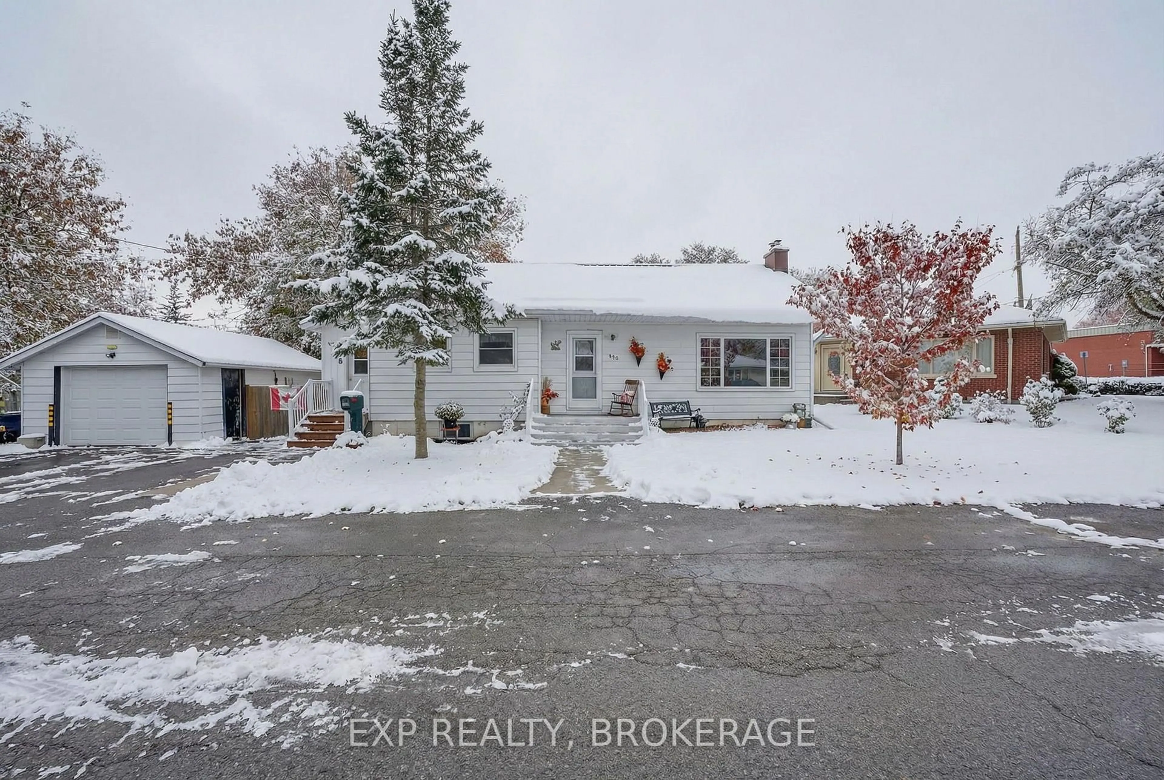 A pic from outside/outdoor area/front of a property/back of a property/a pic from drone, street for 212 Robinson St, Greater Napanee Ontario K7R 2S7