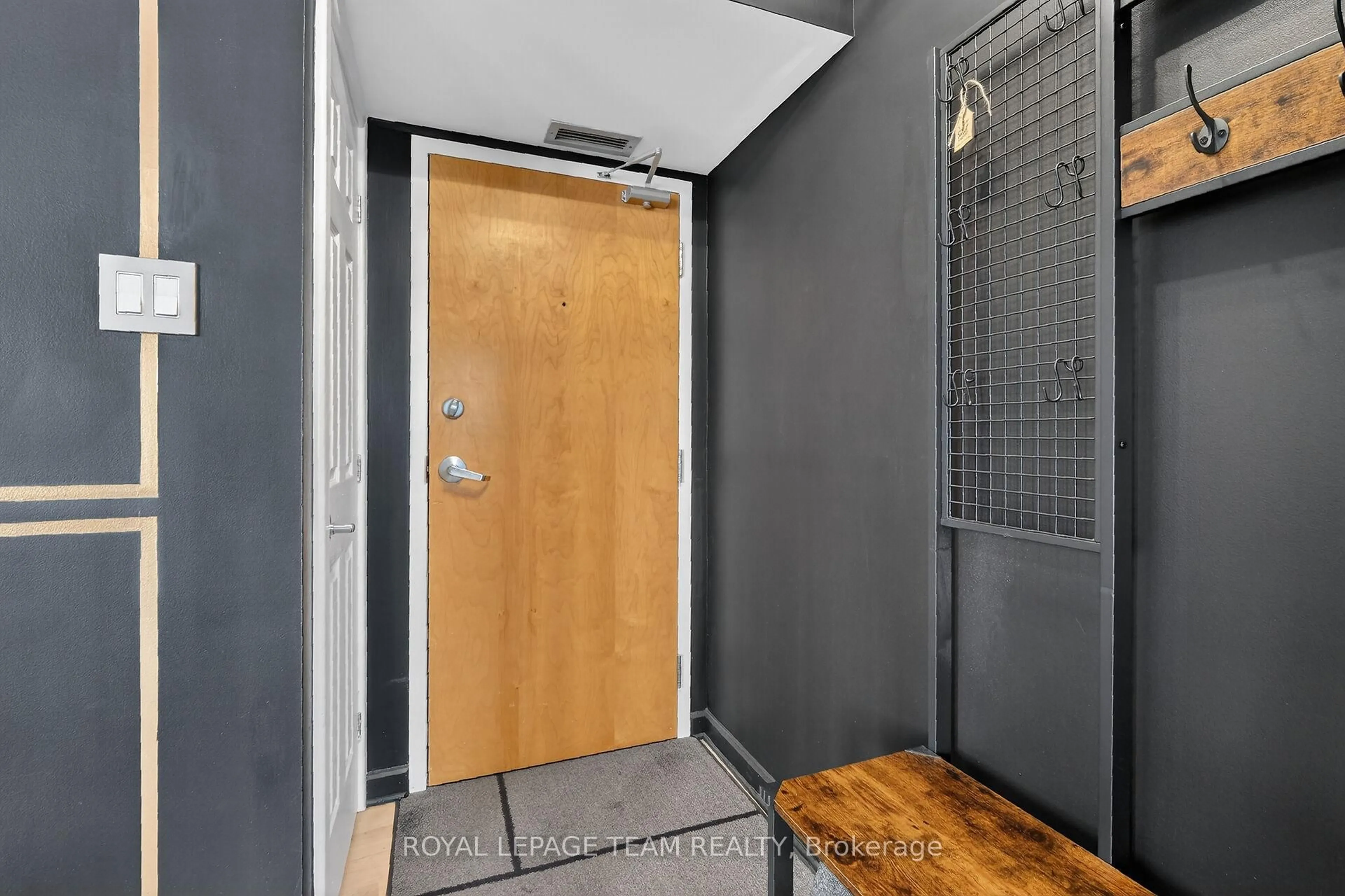 Indoor entryway for 29 Main St #306, Ottawa Ontario K1S 1B1