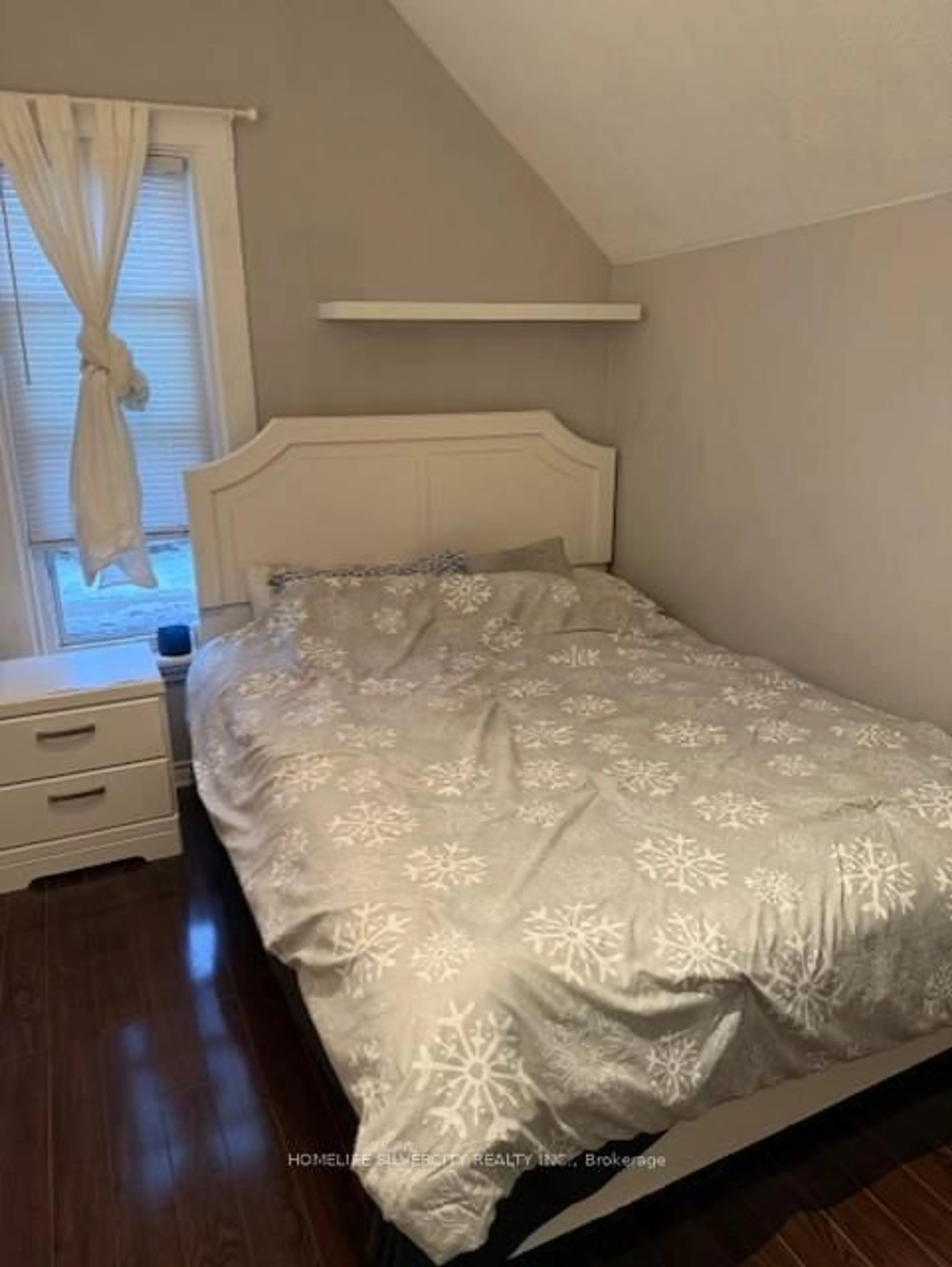 Bedroom with bed, unknown for 115 Murray St, Brantford Ontario N3S 5P5