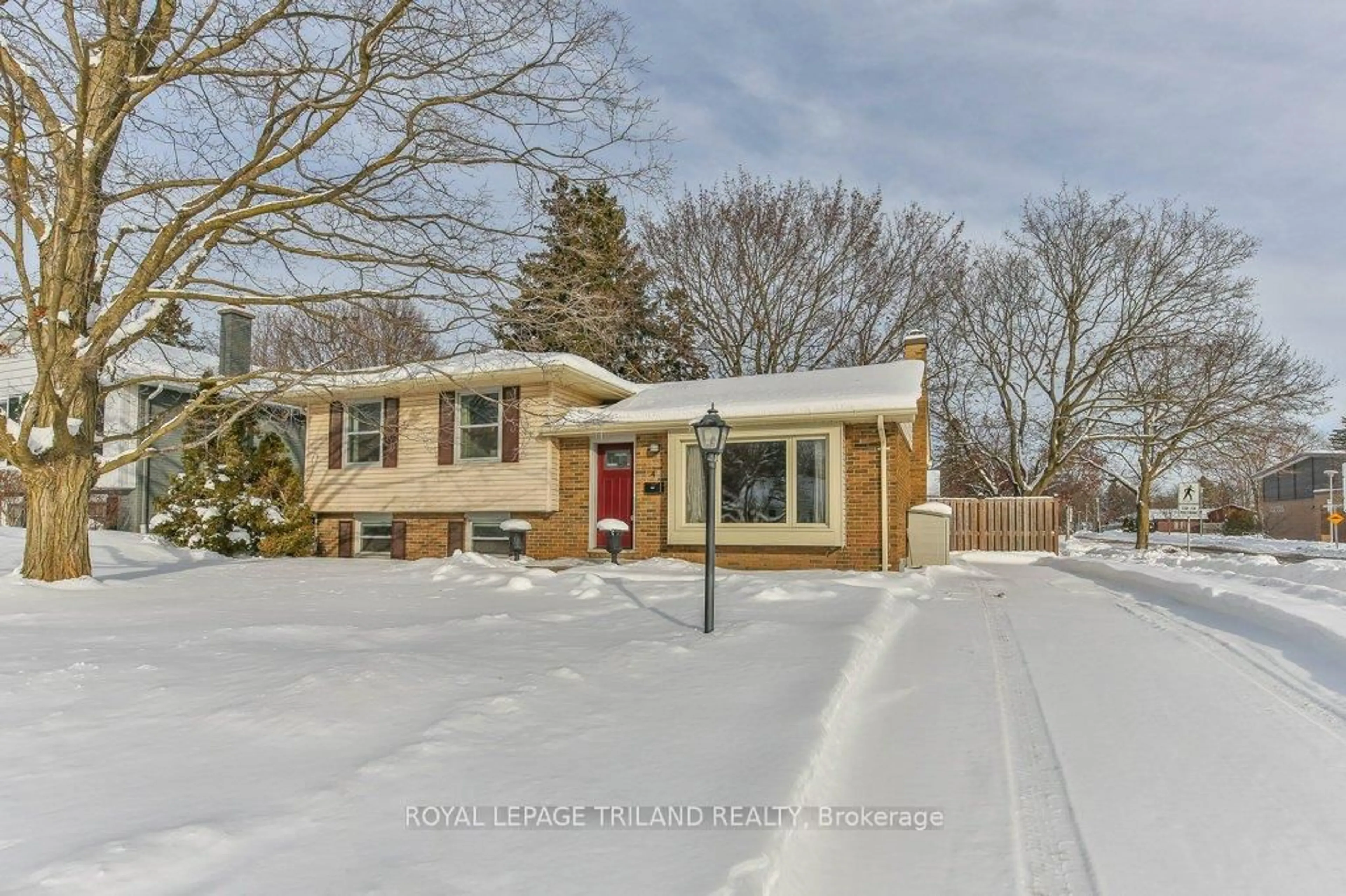 Unknown for 4 MAXWELL Cres, London North Ontario N5X 1Z1