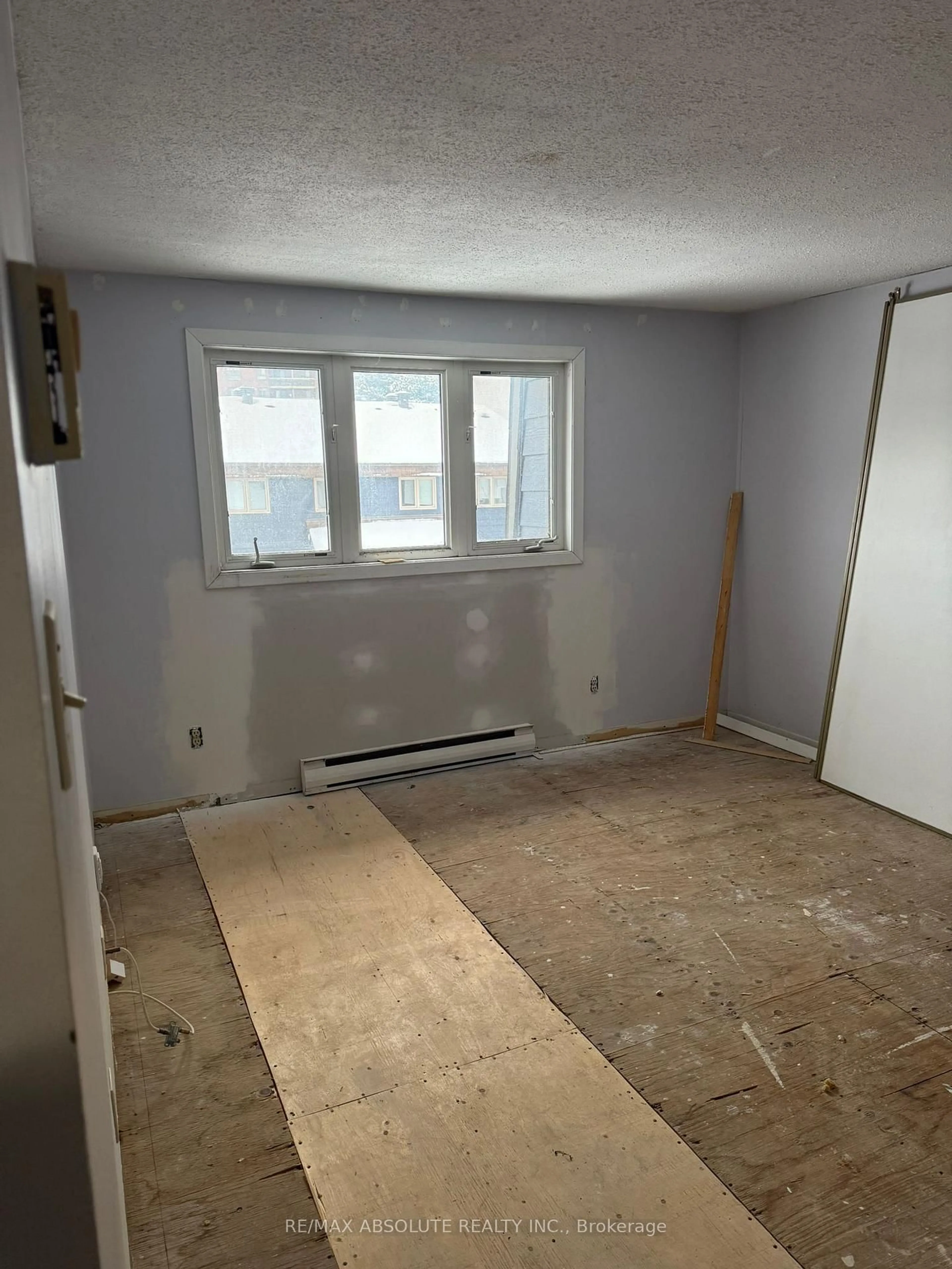 A pic of a room for 2610 Draper Ave #50, Ottawa Ontario K2H 8X8