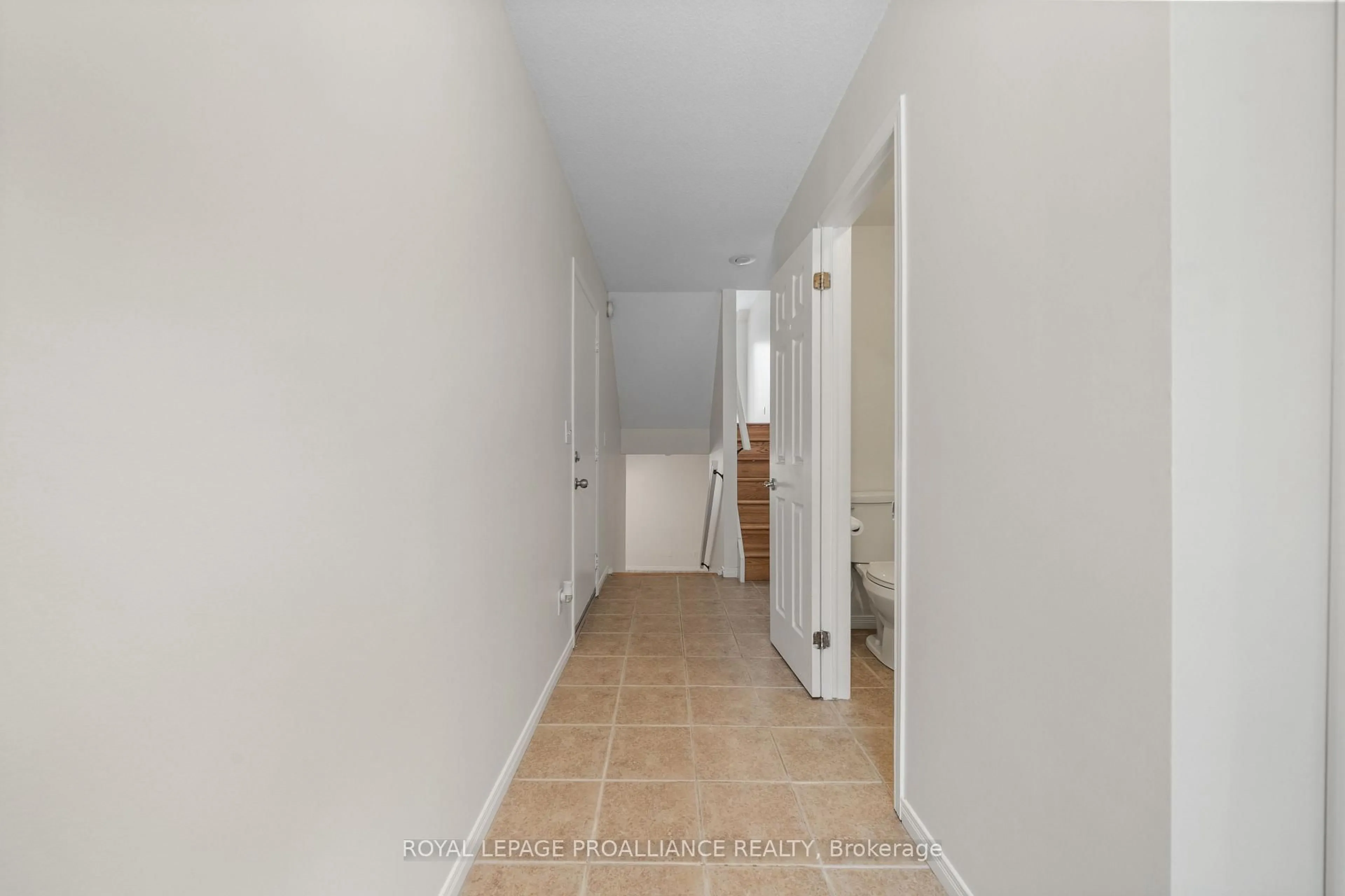 Indoor entryway for 9 Progress Ave #5, Belleville Ontario K8P 4Z3