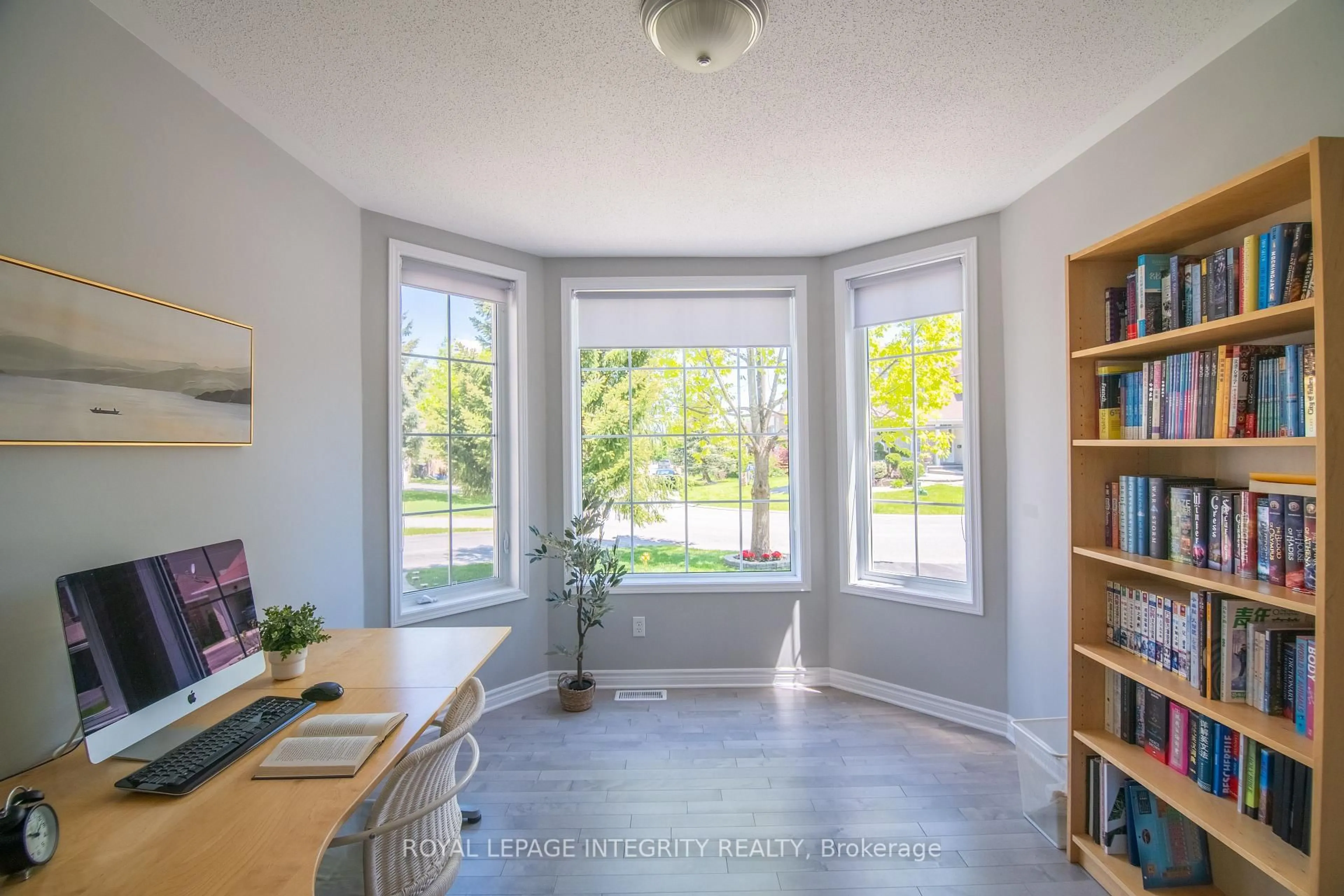 A pic of a room for 34 Keighley Circ, Ottawa Ontario K2K 3H8