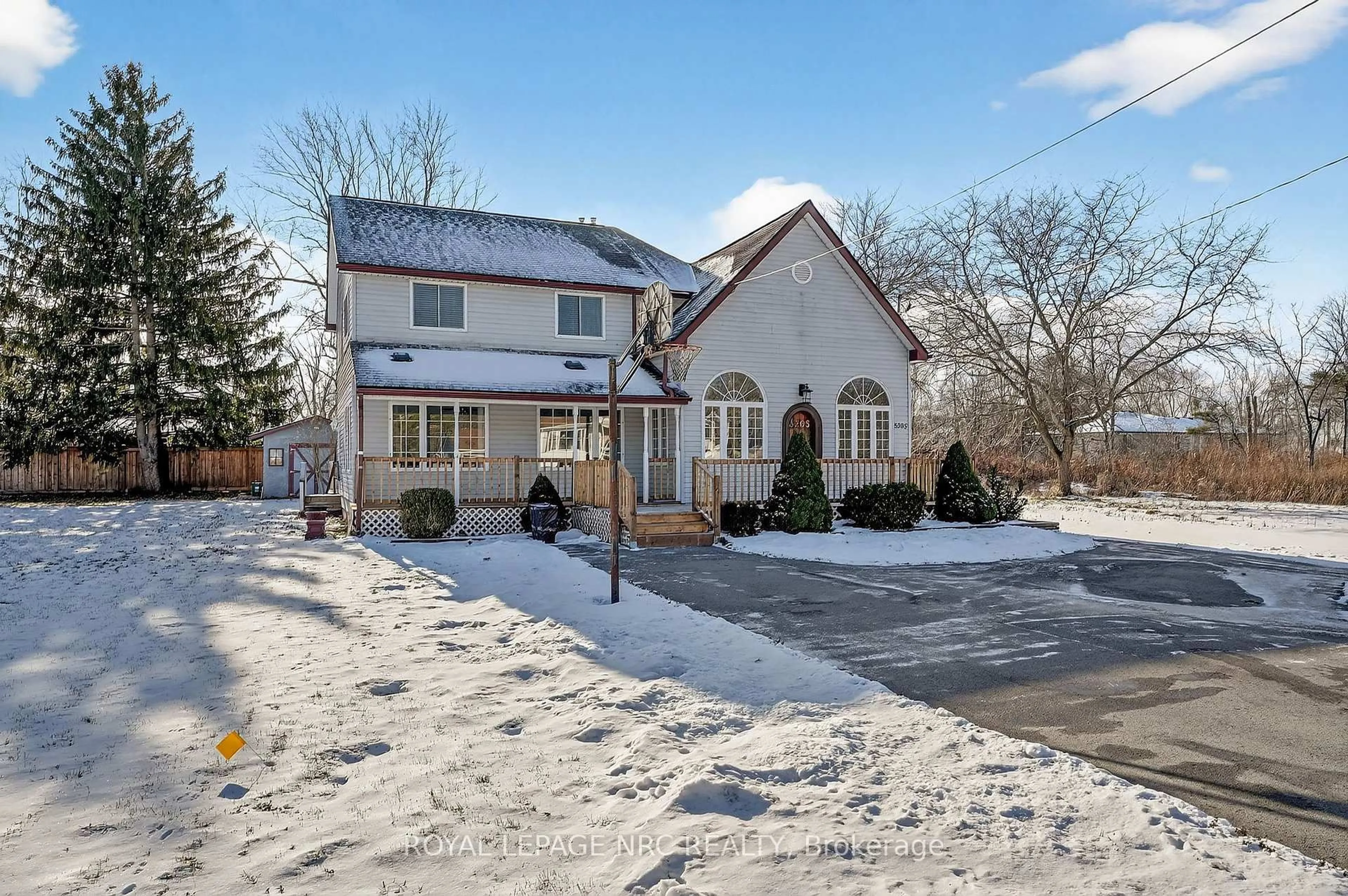 Home with brick exterior material, street for 3205 POPLAR Ave, Fort Erie Ontario L0S 1N0