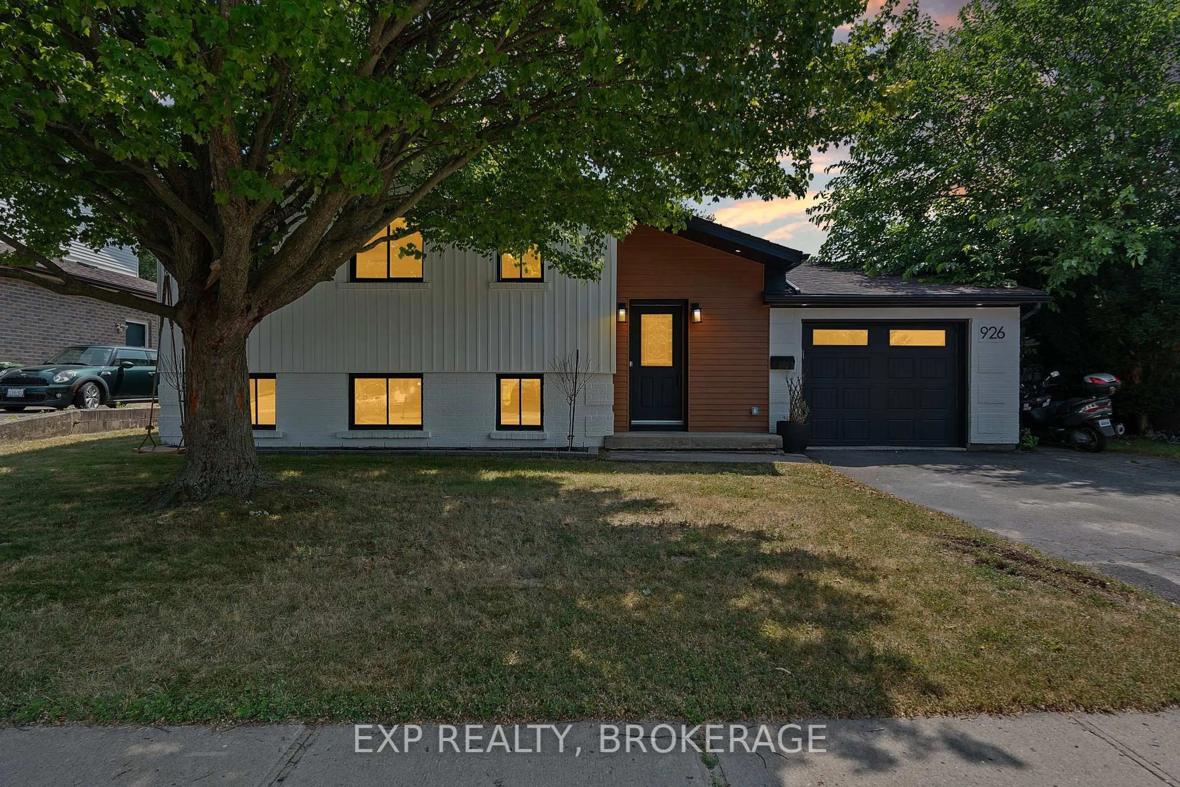 Home with brick exterior material, street for 926 CRESTHILL St, Kingston Ontario K7P 1H7