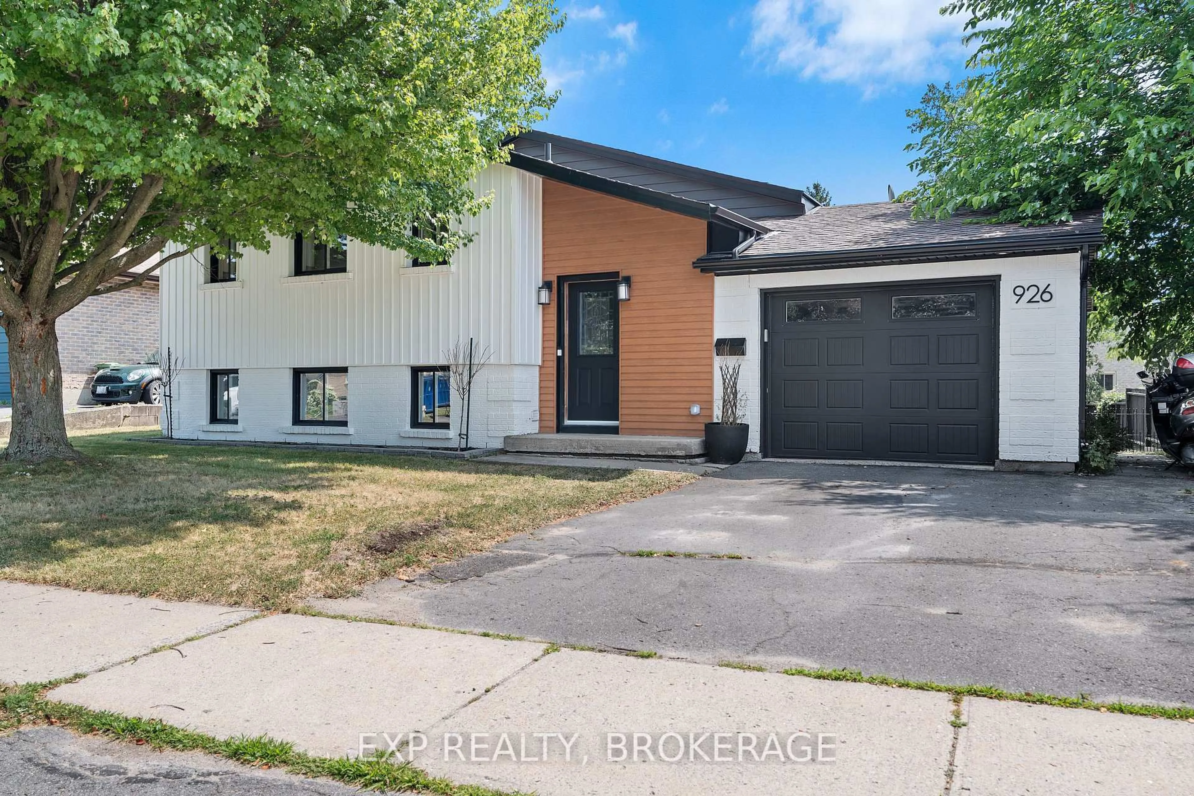 Unknown for 926 CRESTHILL St, Kingston Ontario K7P 1H7