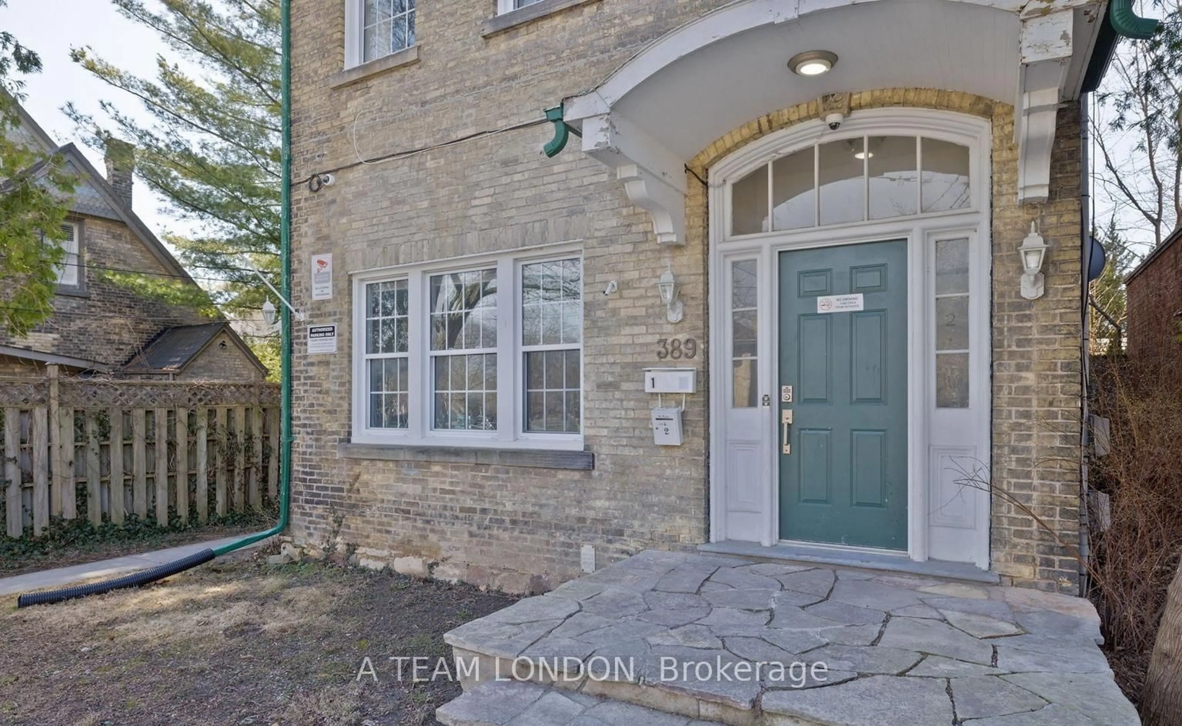 Unknown for 389 Dufferin Ave, London East Ontario N6B 1Z5