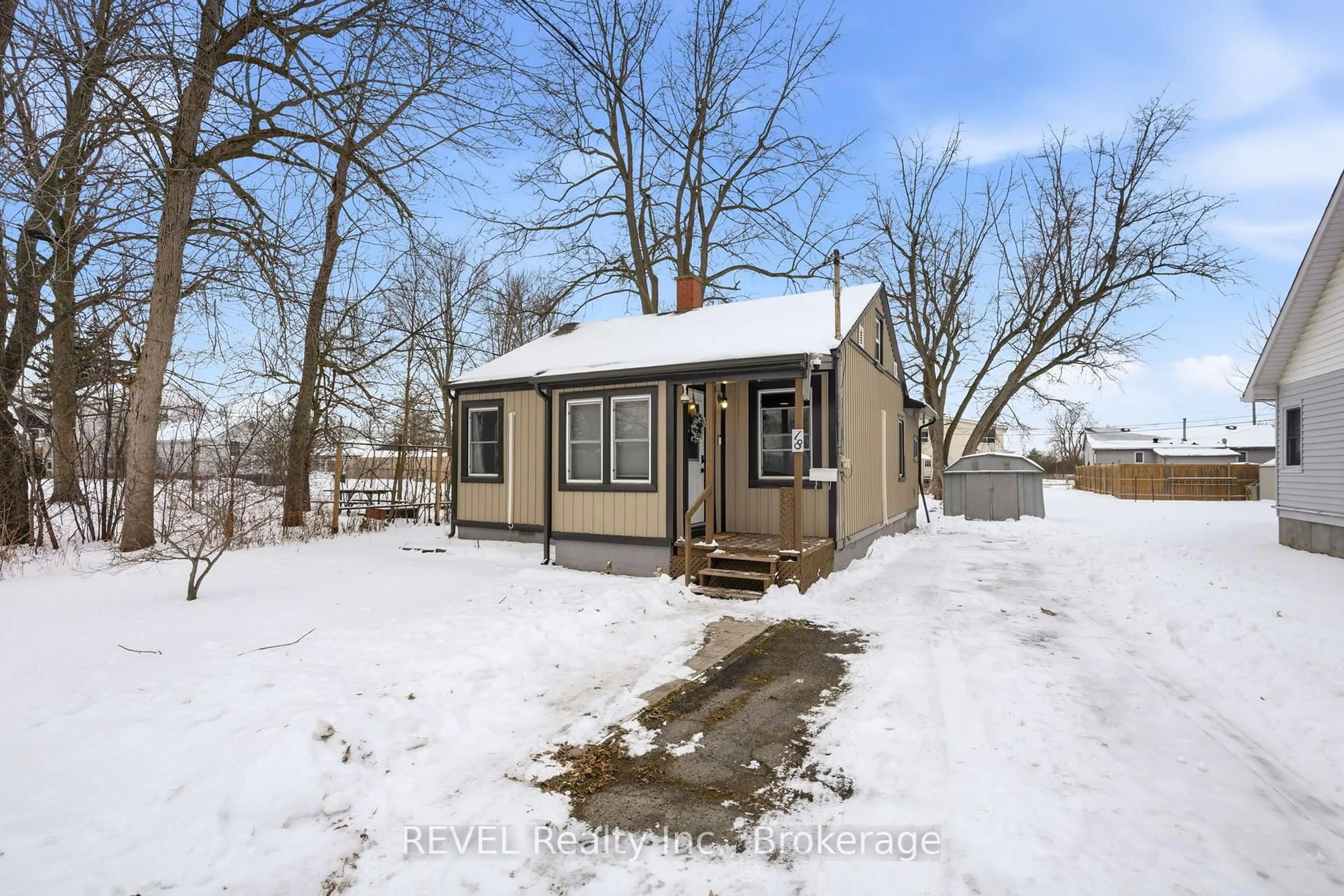 Unknown for 18 Kingsmill St, Fort Erie Ontario L2A 4E3