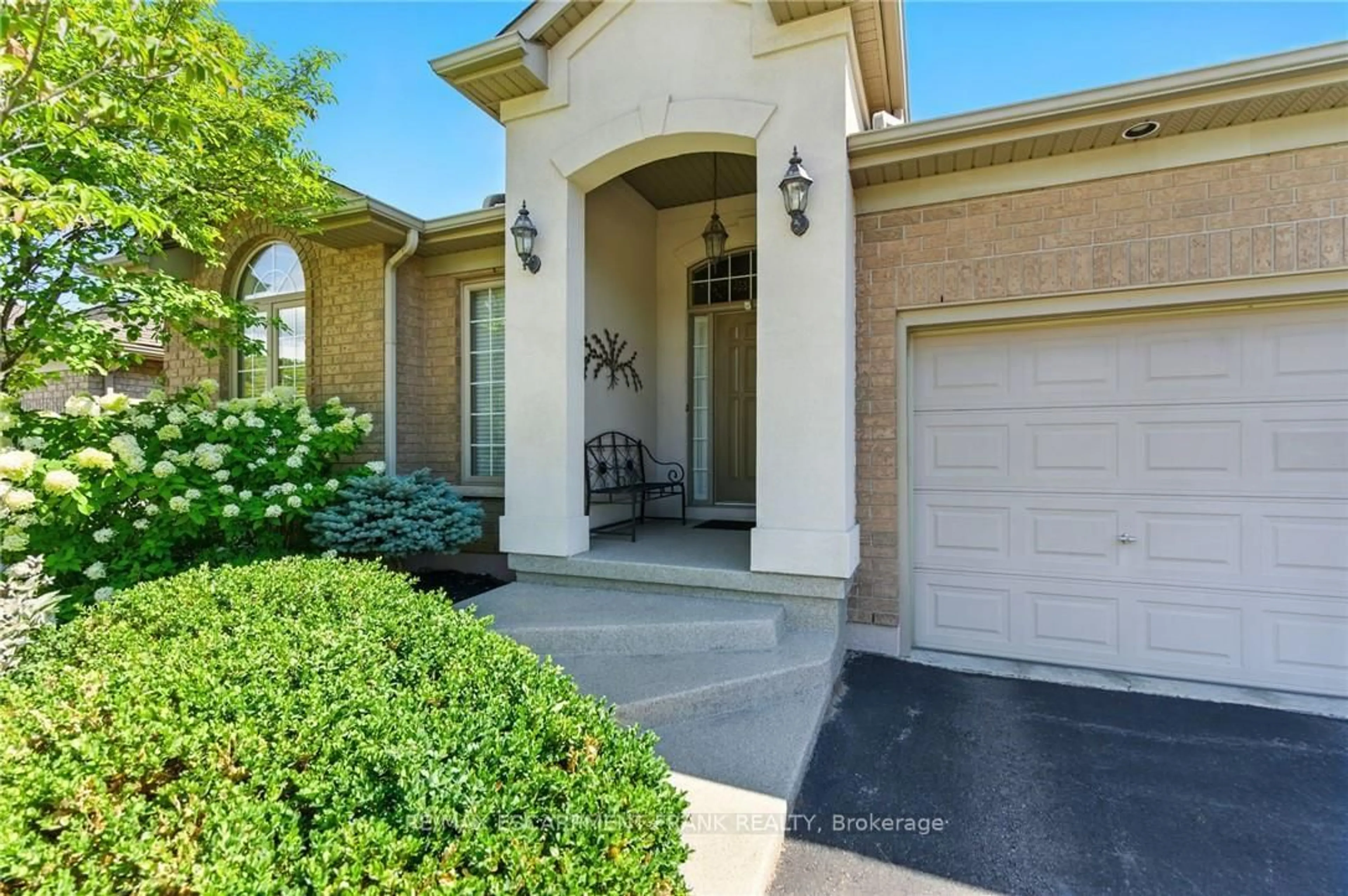 Unknown for 345 Southcote Rd, Hamilton Ontario L9G 5C4