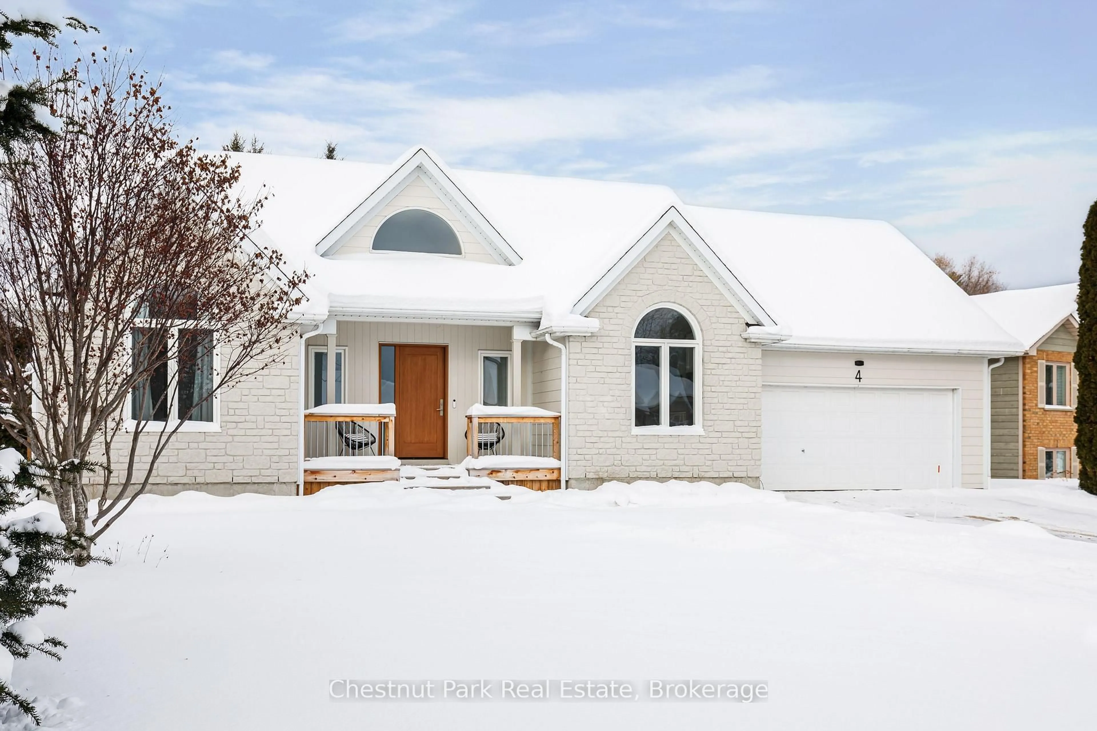 Home with vinyl exterior material, street for 4 Wickens Lane, Blue Mountains Ontario N0H 2P0