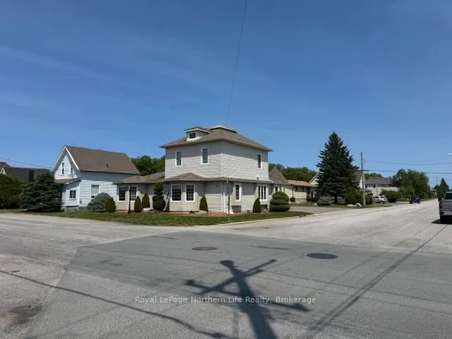 218 Nipissing St, West Nipissing 3
