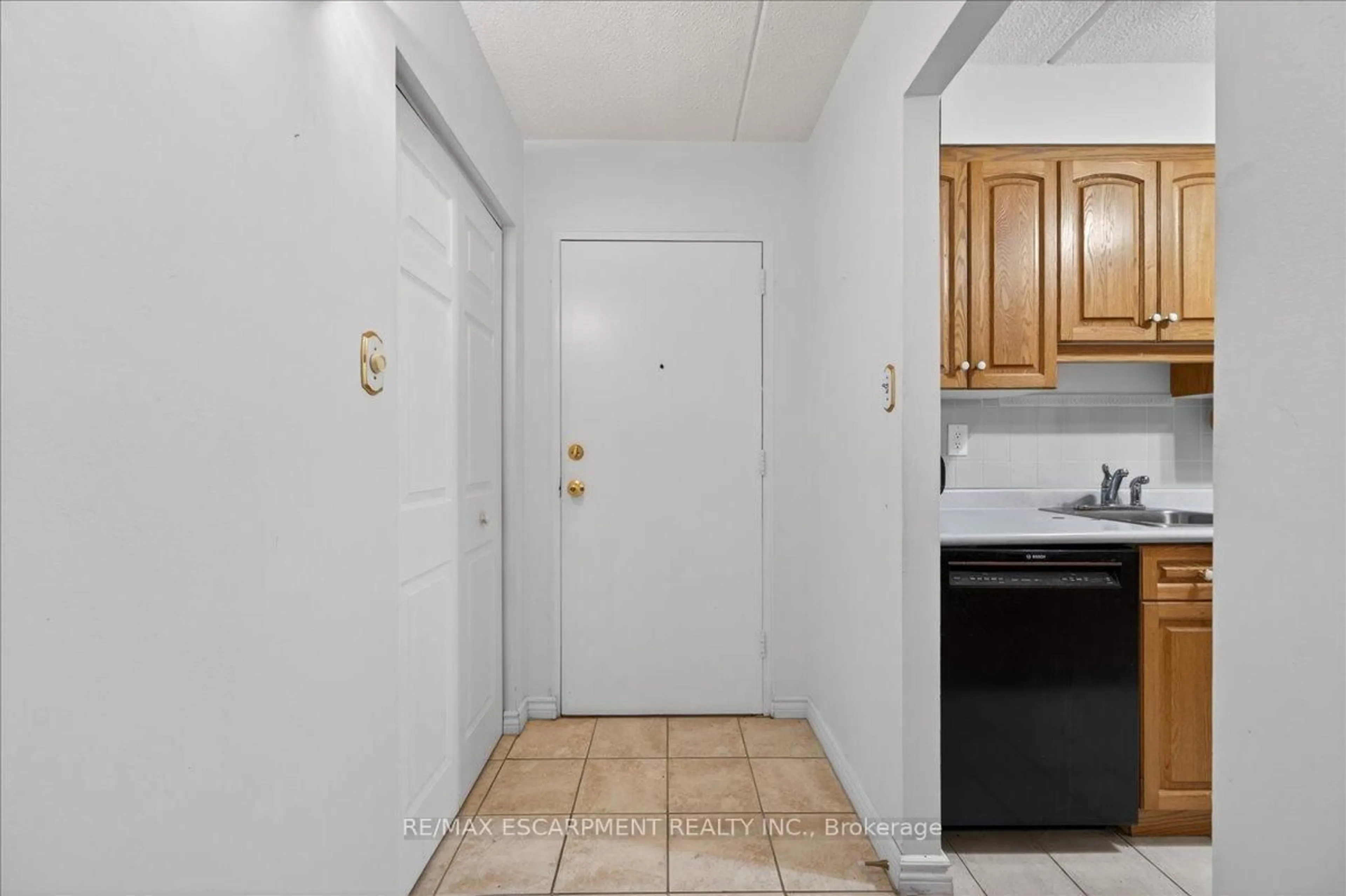 Unknown for 198 Scott St #417, St. Catharines Ontario L2N 5T3