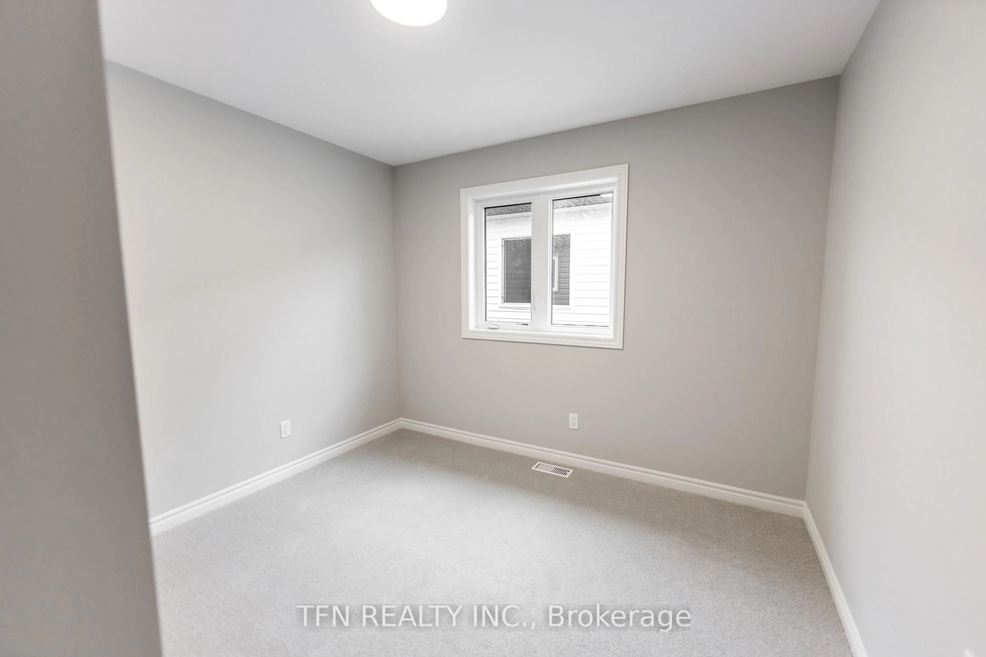 A pic of a room for 43 Superior St, Welland Ontario L3B 3G3