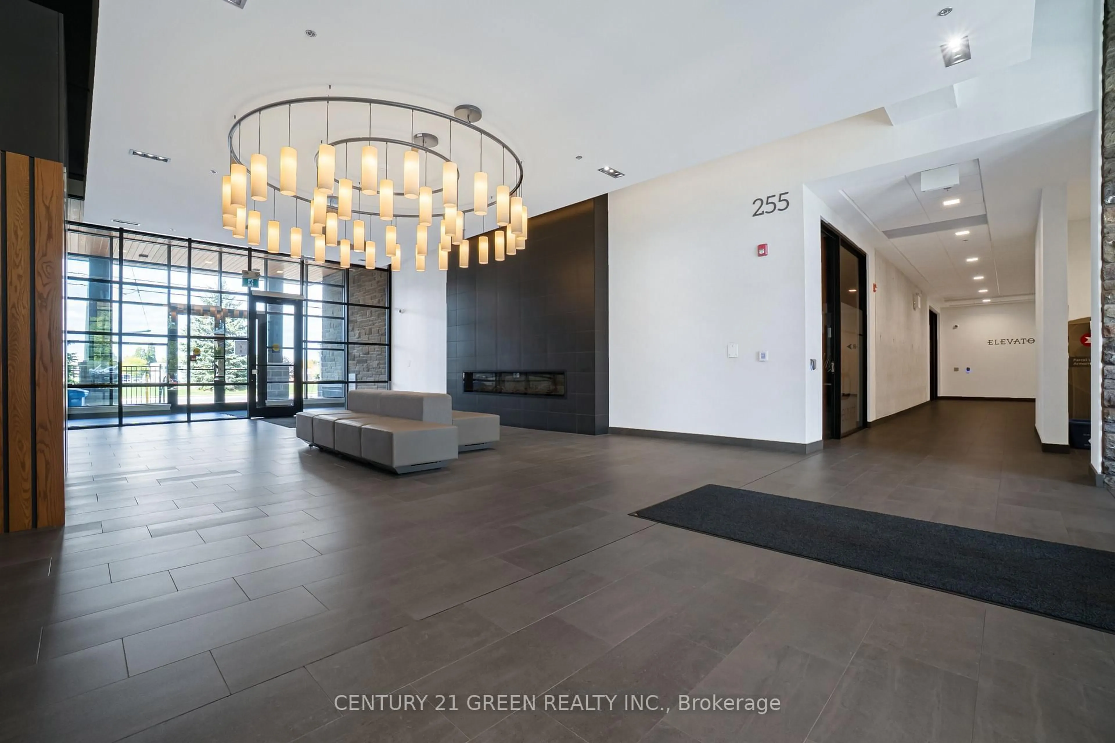 Indoor foyer for 255 Northfield Dr #407, Waterloo Ontario N2K 0G5