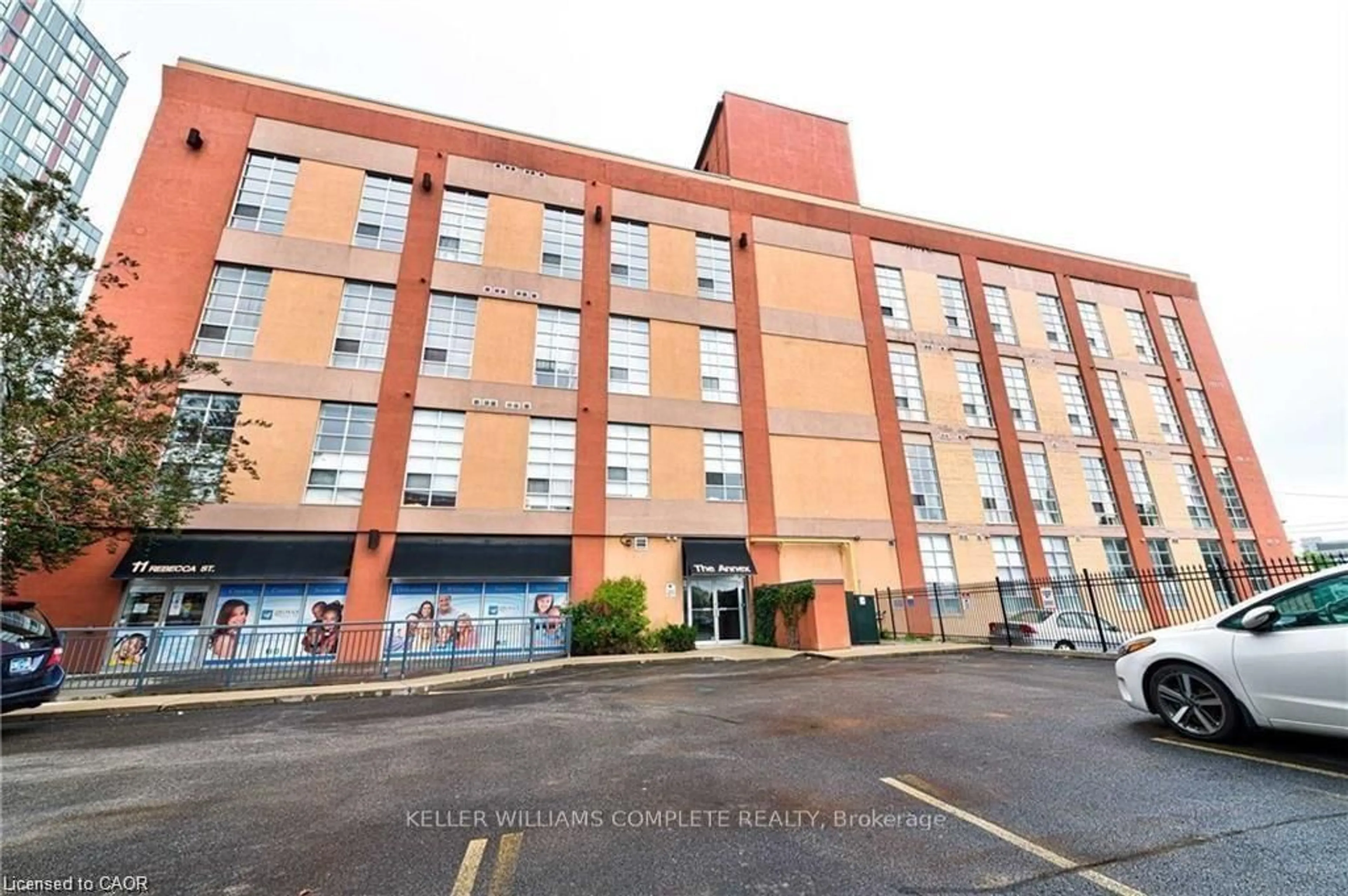 Patio, building for 11 Rebecca St #202, Hamilton Ontario L8R 3H7