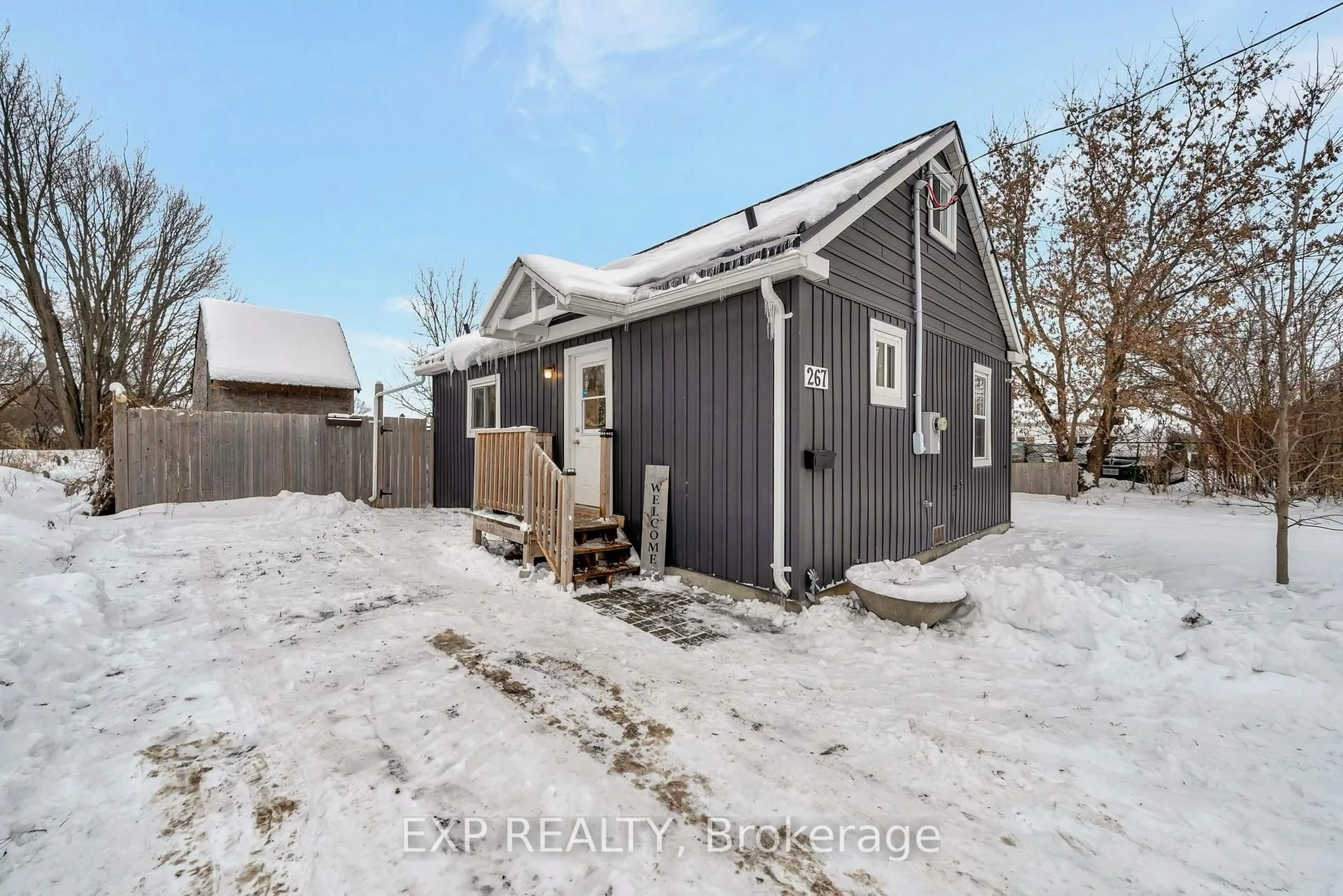 Shed for 267 STATION St, Belleville Ontario K8N 2T9
