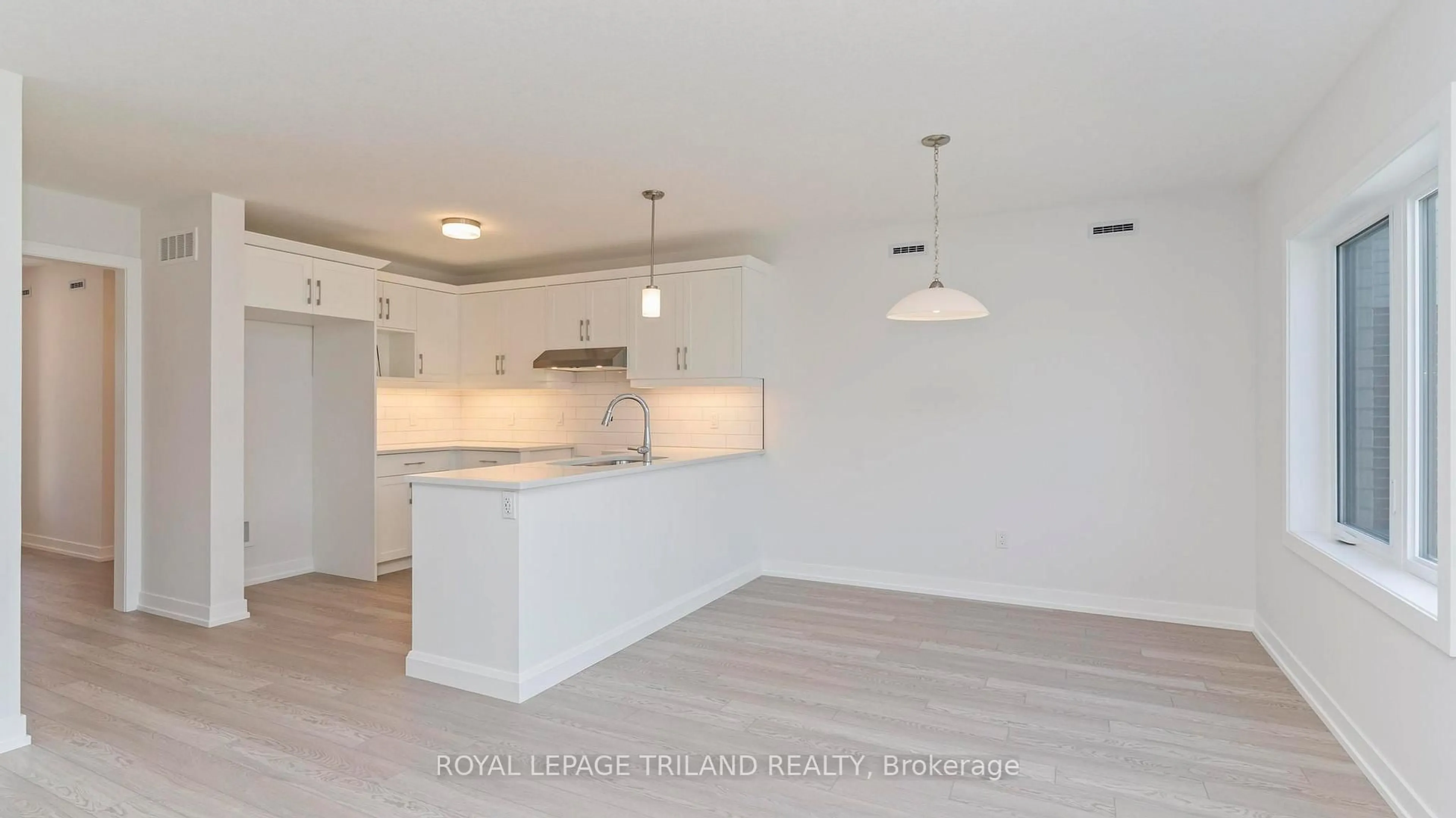 Open concept kitchen, unknown for 118 STYLES Dr, St. Thomas Ontario N5R 0N8