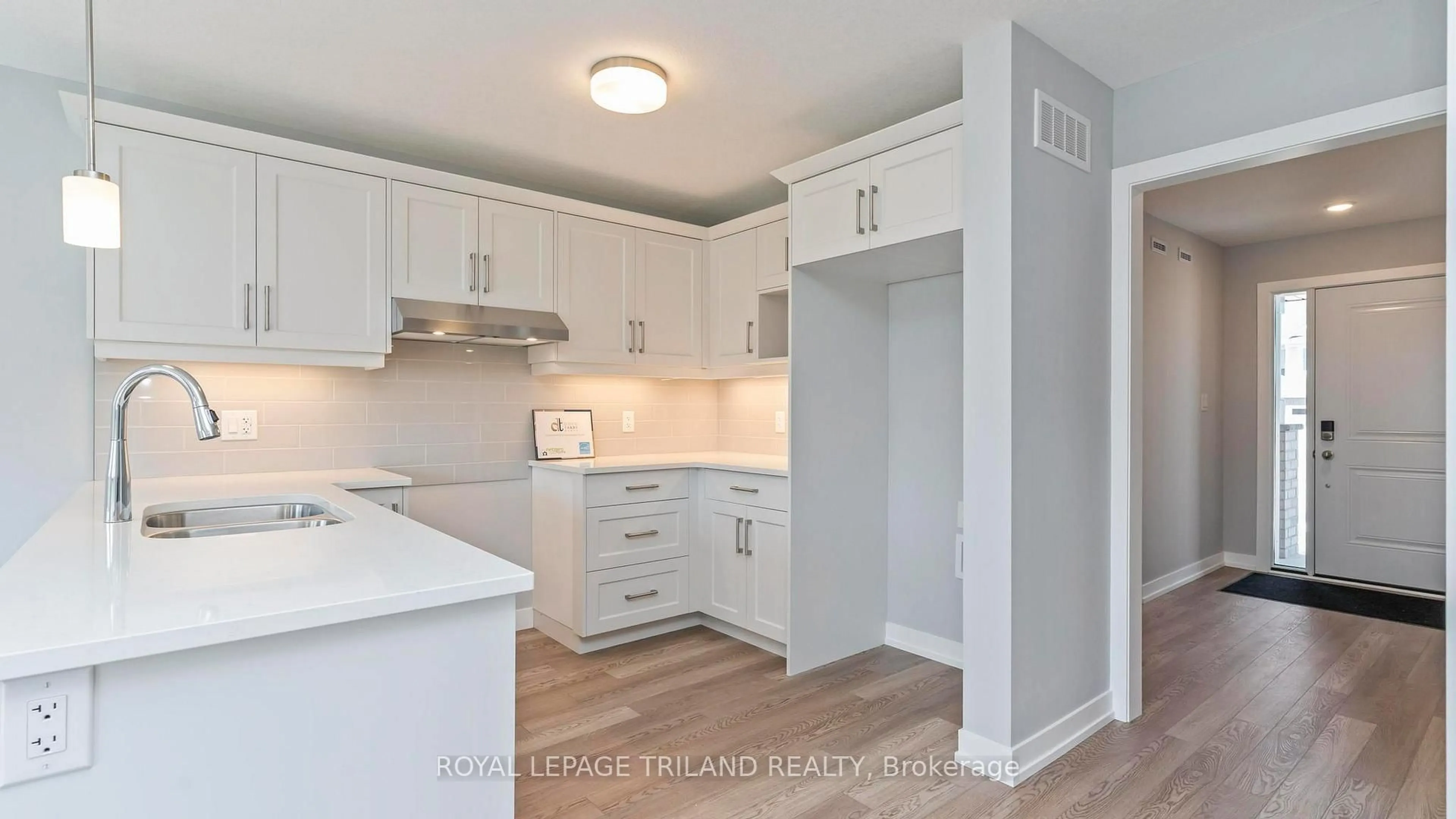 Open concept kitchen, unknown for 16 HARROW Lane, St. Thomas Ontario N5R 0P3