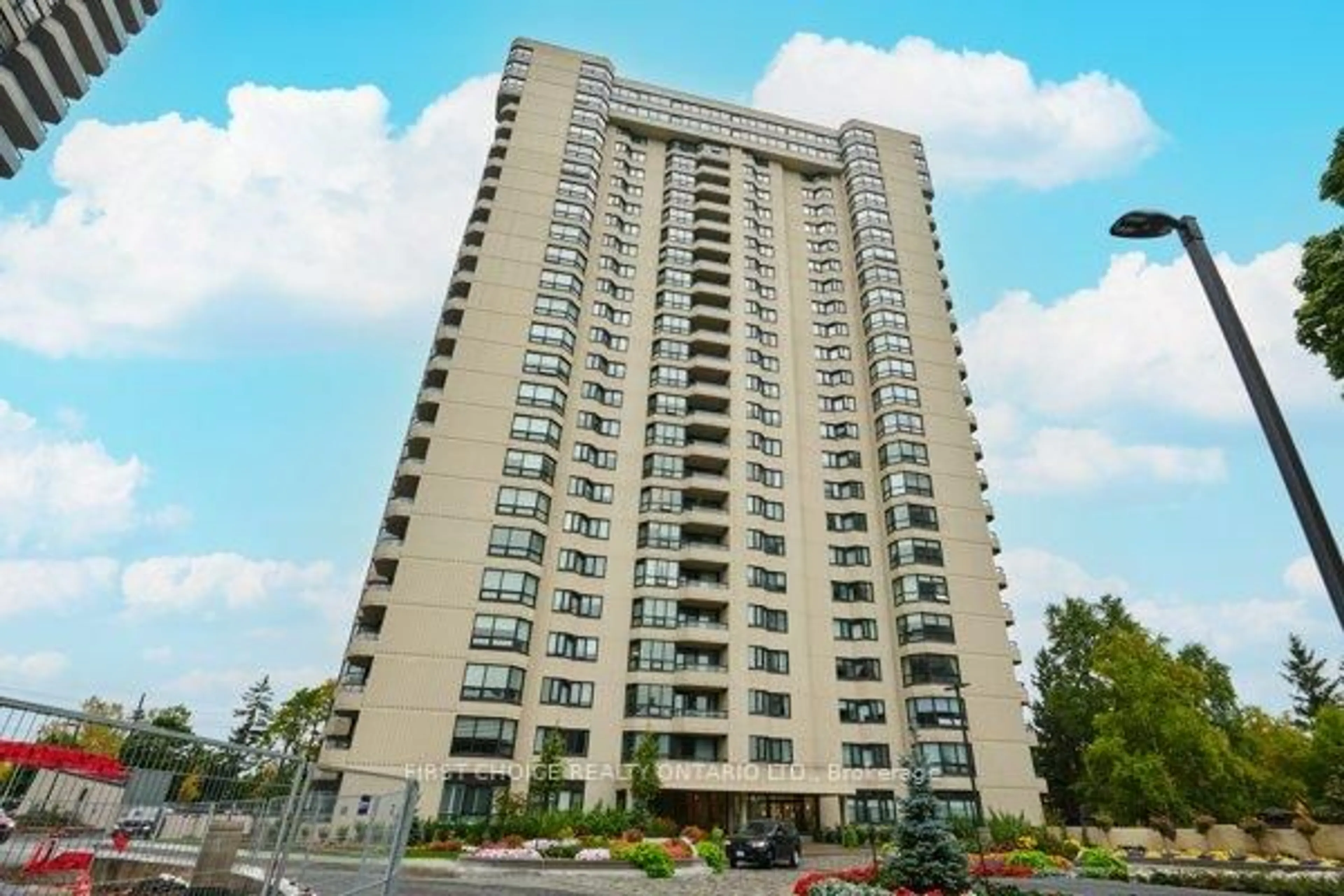 Unknown for 1500 Riverside Dr #303, Ottawa Ontario K1G 4J4