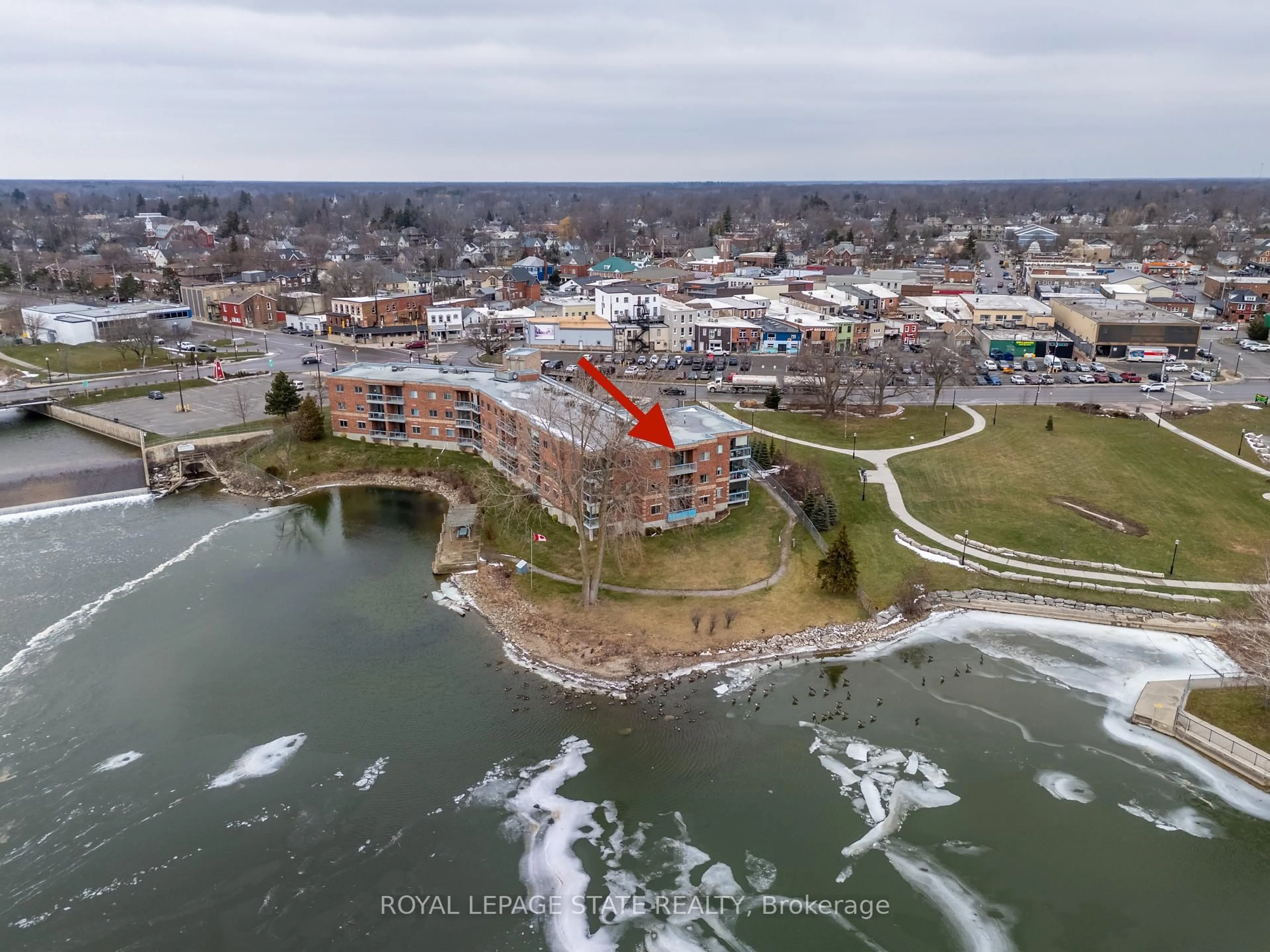 A pic from outside/outdoor area/front of a property/back of a property/a pic from drone, water/lake/river/ocean view for 210 Main St #309, Haldimand Ontario N1A 3G7